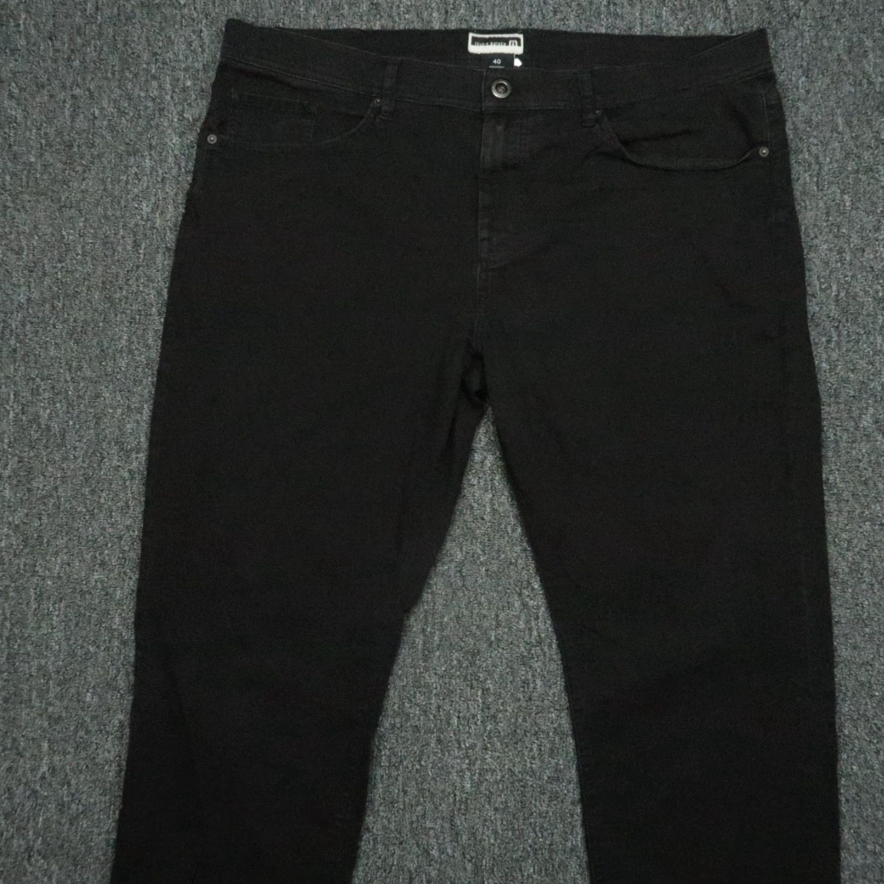 TravisMathew Travis Mathew Jeans Mens 40x33 Black 5 Pocket Straight Denim Legacy Size US 40 / EU 56 - 2 Thumbnail