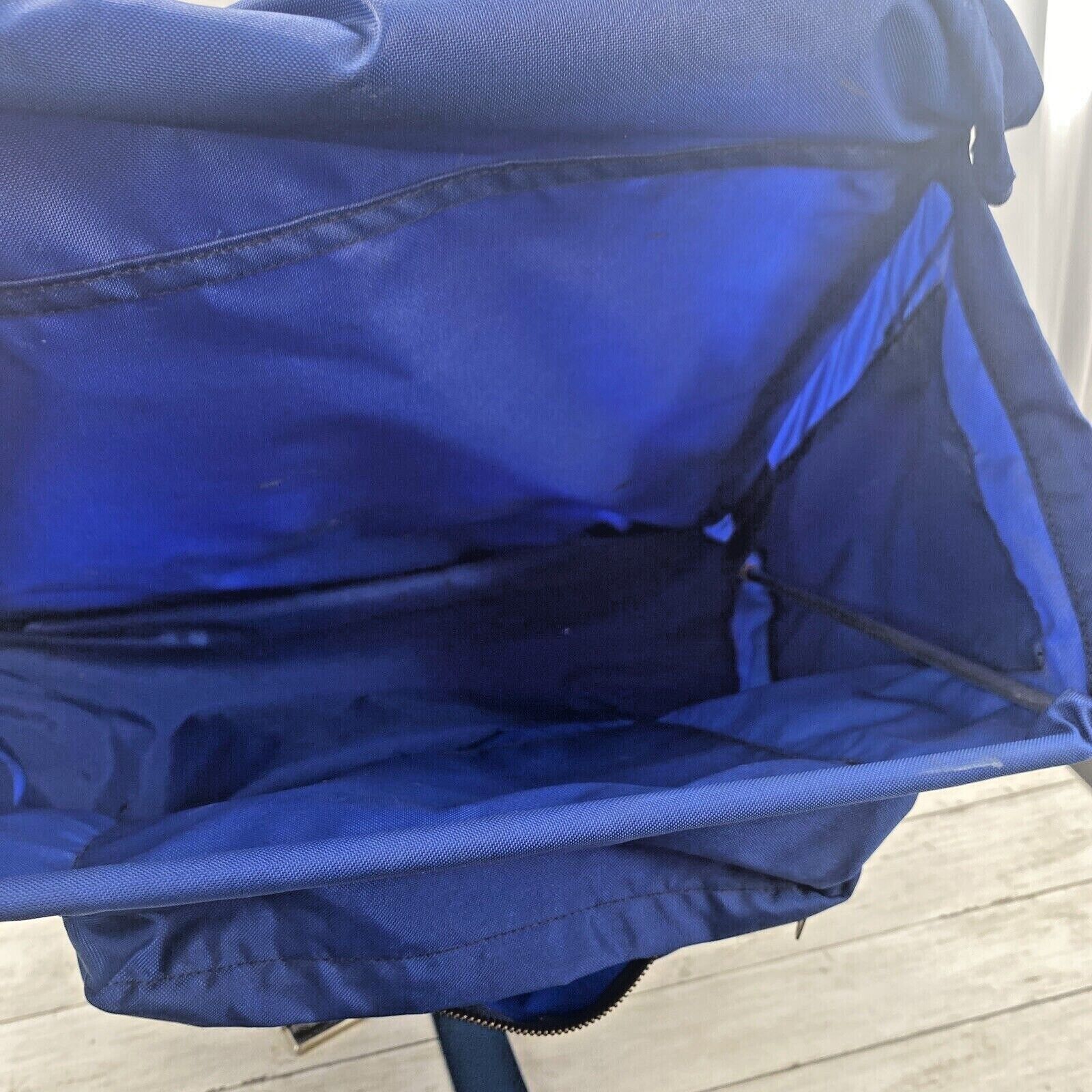 The Unbranded Brand Vintage Blue World Famous Everest #231 Hiking Backpack Size ONE SIZE - 9 Thumbnail