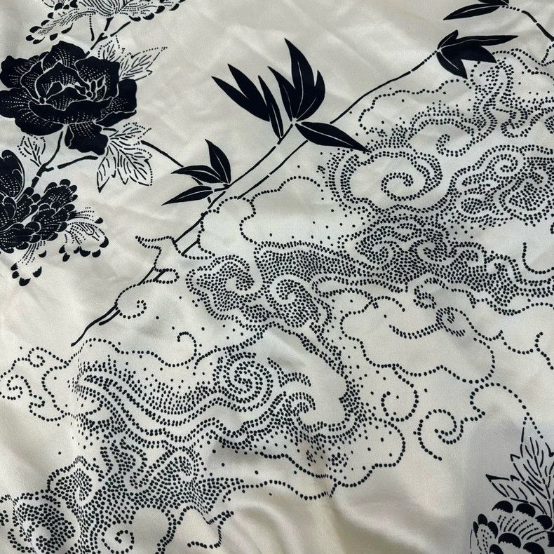 Yves Saint Laurent SAINT LAURENT Chalk-colored auspicious cloud printed silk T Size US M / EU 48-50 / 2 - 3 Thumbnail