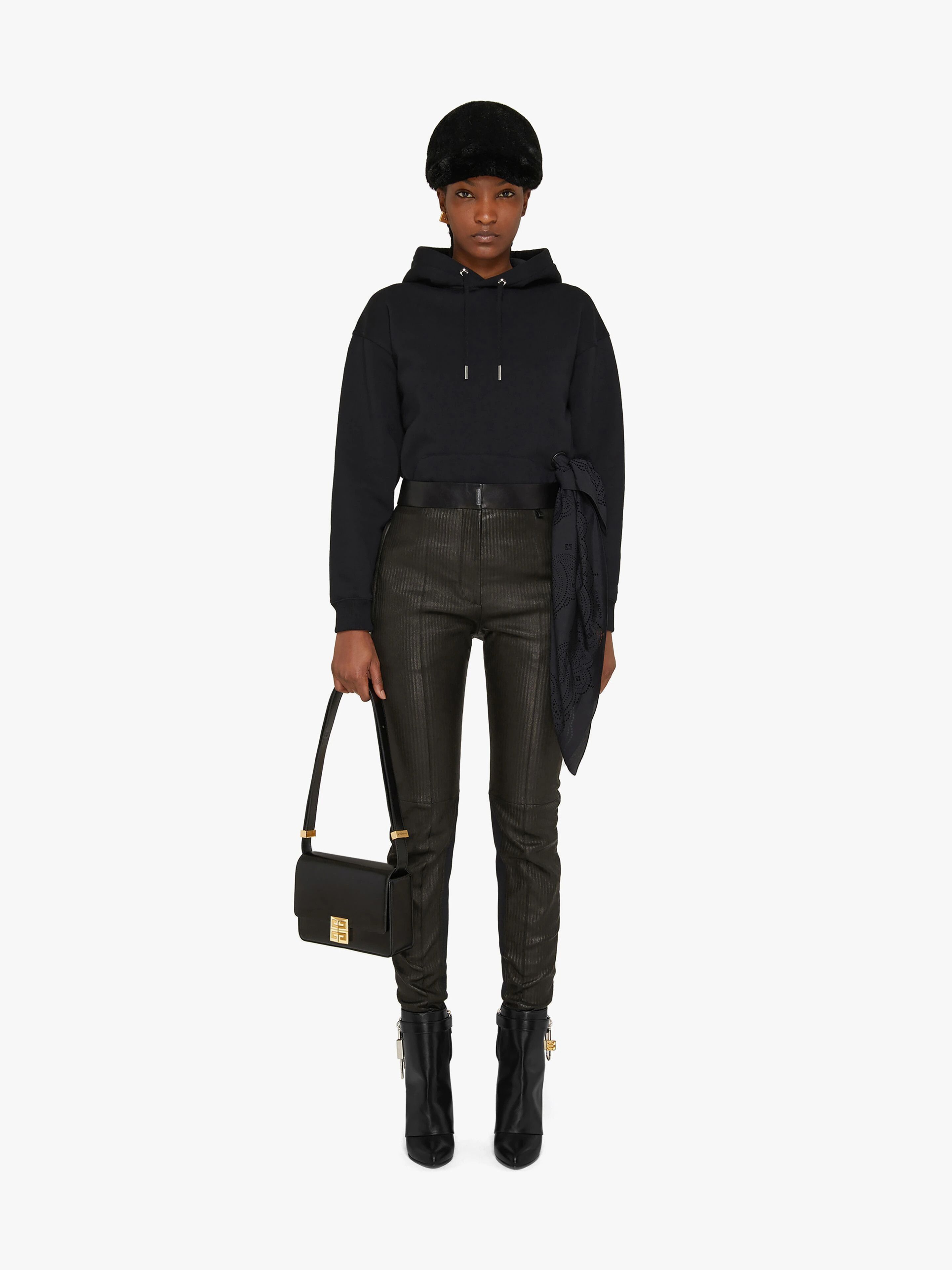 Givenchy o1y0925 Hoodie in Black Size XS / US 0-2 / IT 36-38 - 2 Thumbnail