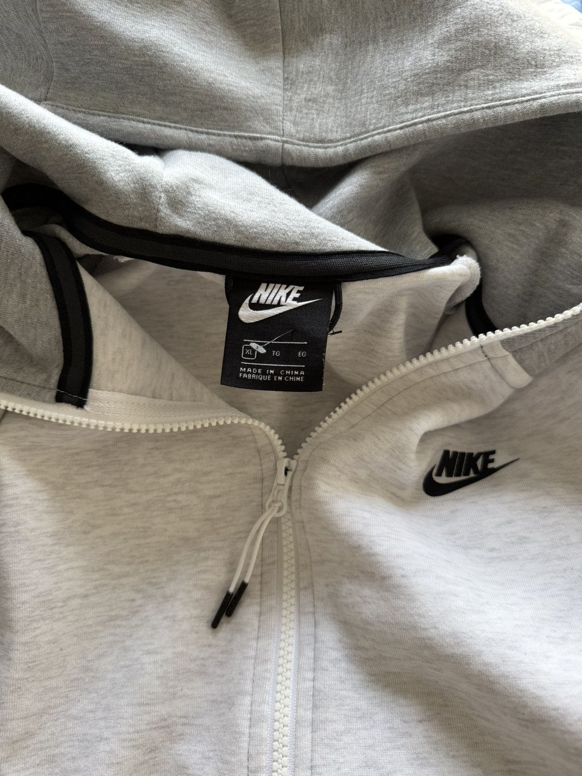 Nike Nike Tech Fleece V4 Windrunner Swoosh Zip Hoodie Size US XL / EU 56 / 4 - 3 Thumbnail