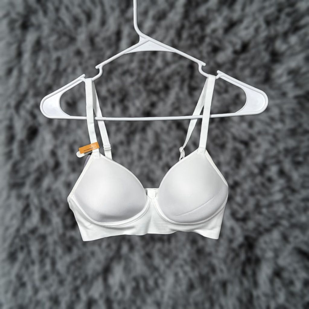 Hanes Hanes Womens S White Wireless SmoothTec Everyday Comfort T-Shirt Bra NWT Size ONE SIZE - 1 Thumbnail