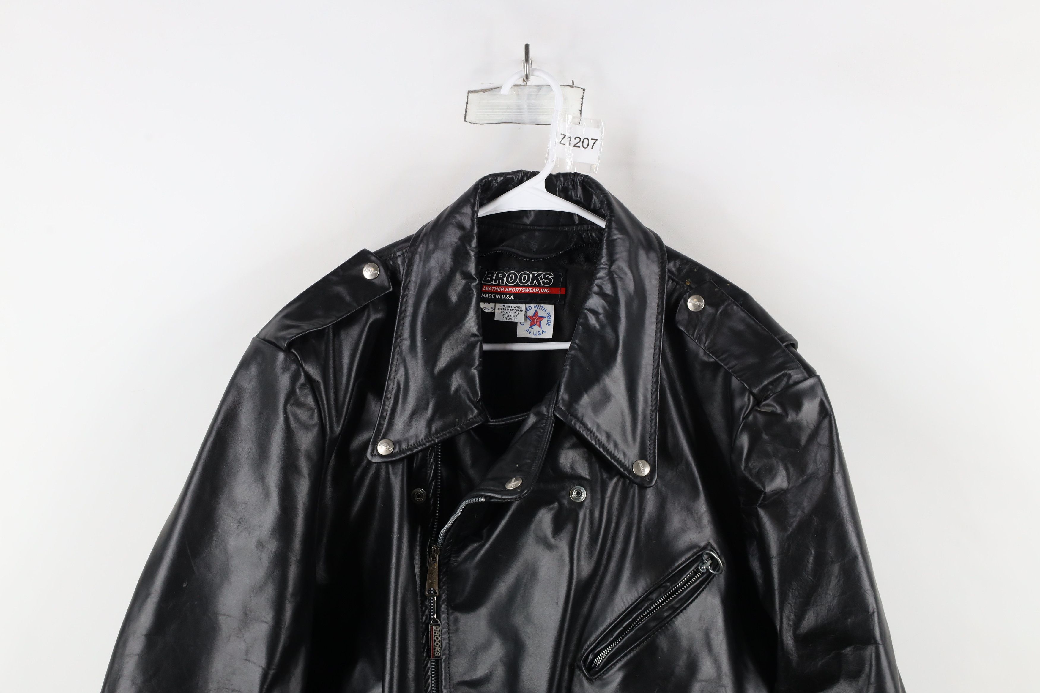 Vintage Vintage 70s 80s Belted Leather Motorcycle Jacket Black USA Size US XXL / EU 58 / 5 - 2 Thumbnail