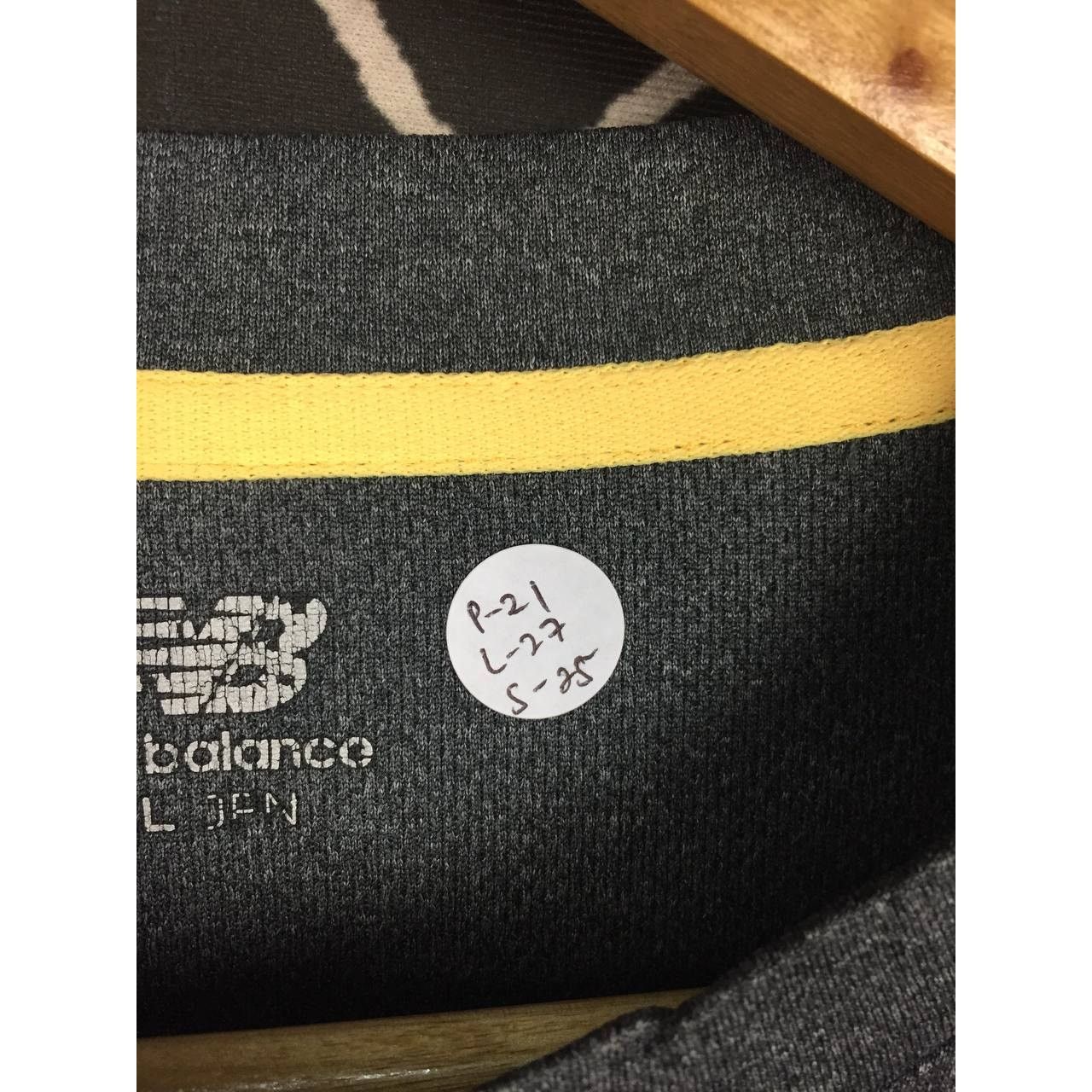 New Balance New Balance Dry-Fit Striped Longsleeve Performance Tee Size US L / EU 52-54 / 3 - 11 Thumbnail
