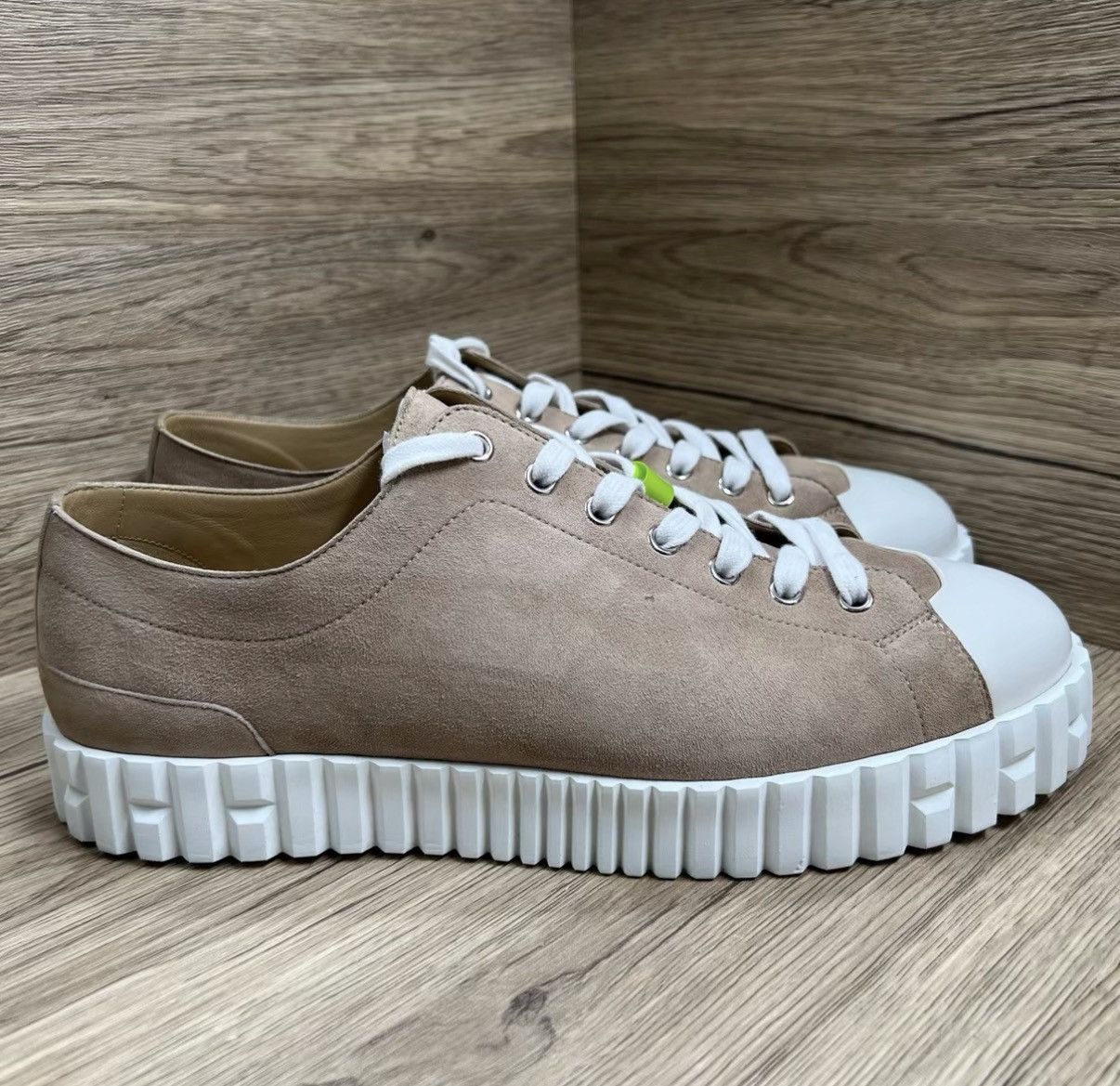 Hermes Hermès Cross White Khaki Biscuit Sneakers J41 Size US 9.5 / EU 42-43 - 2 Thumbnail