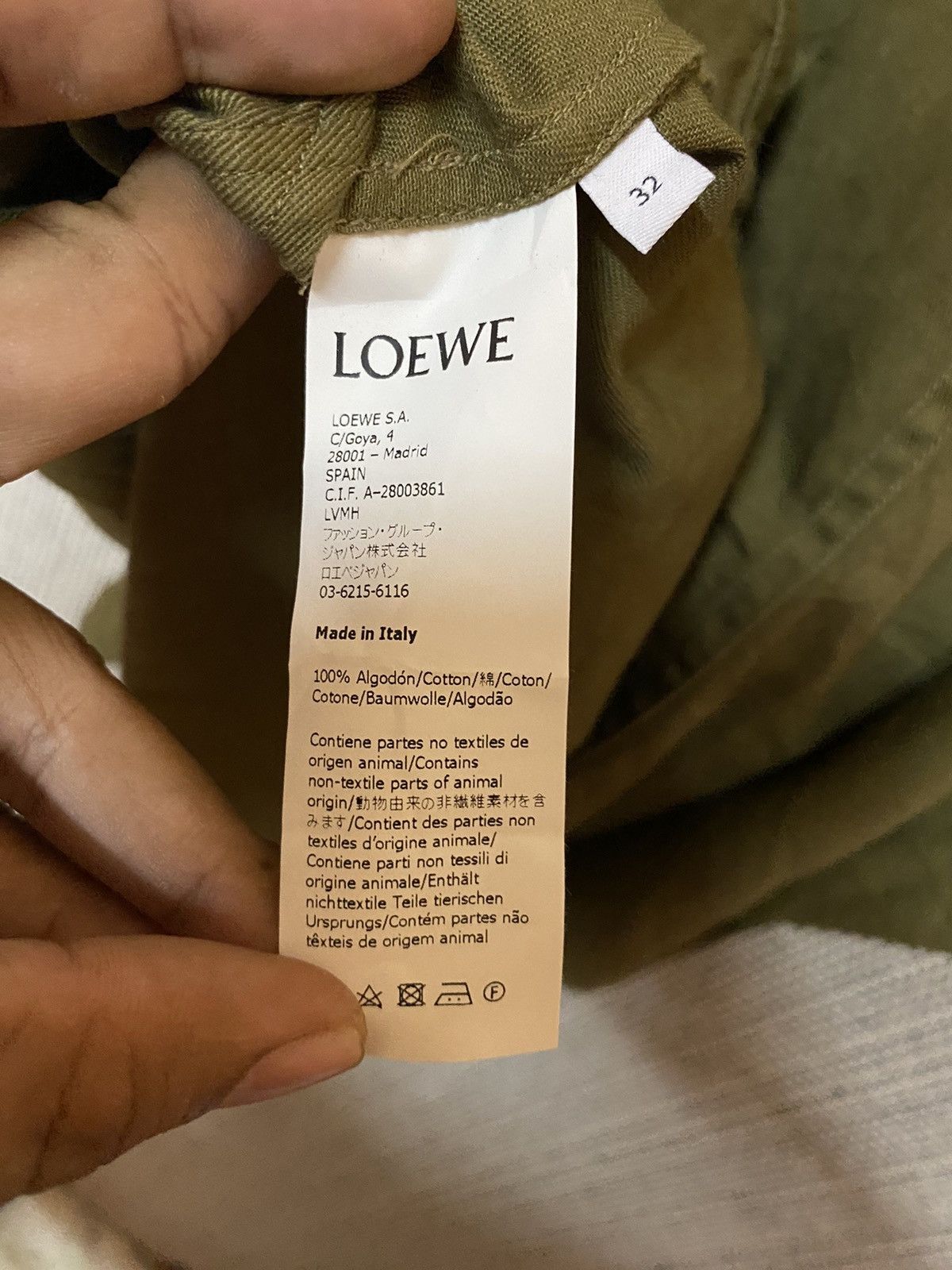 Loewe ‼️LOEWE BUTTON UPS CROP NICE PATTERN ‼️ Size XXS / US 00 / IT 34 - 12 Thumbnail