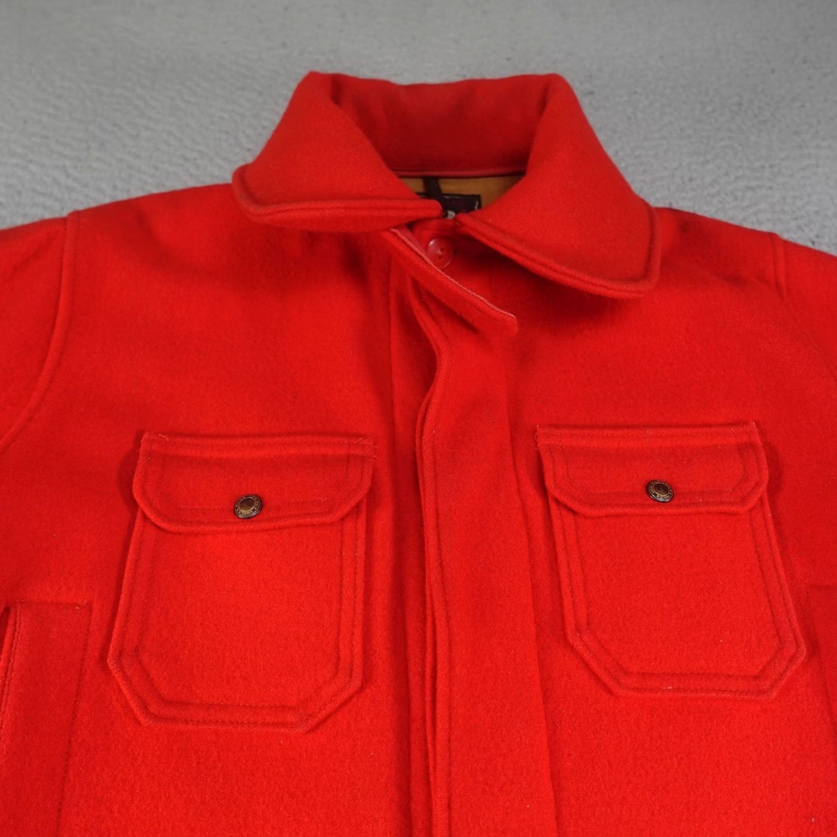 Vintage VINTAGE Woolrich Coat Mens 40 Red Wool Mackinaw Cruiser Cargo Field Hunting 60s Size US XXS / EU 40 - 5 Thumbnail