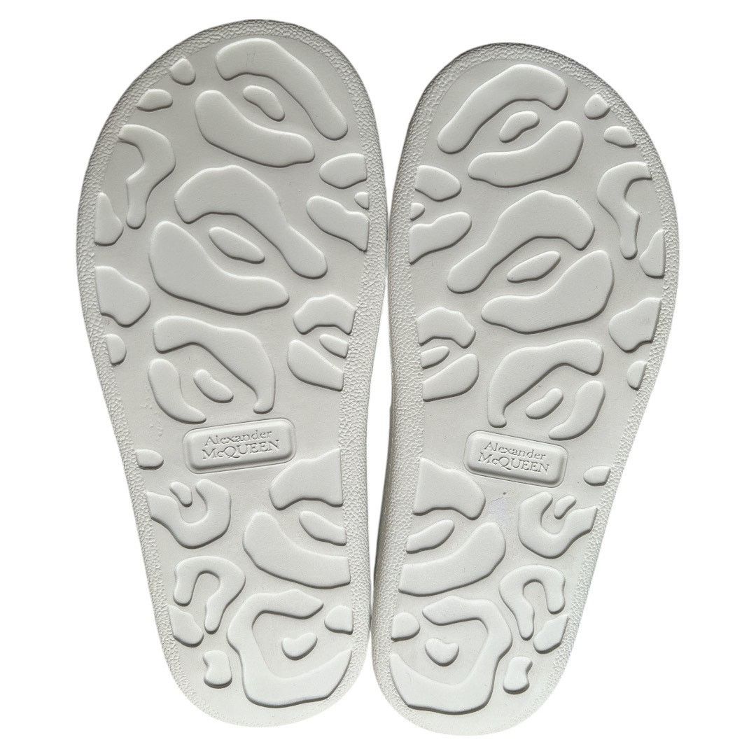 Alexander McQueen ALEXANDER MCQUEEN Navy Debossed Slide Sandals IT36.5/US6.5 Size US 6.5 / IT 36.5 - 8 Thumbnail