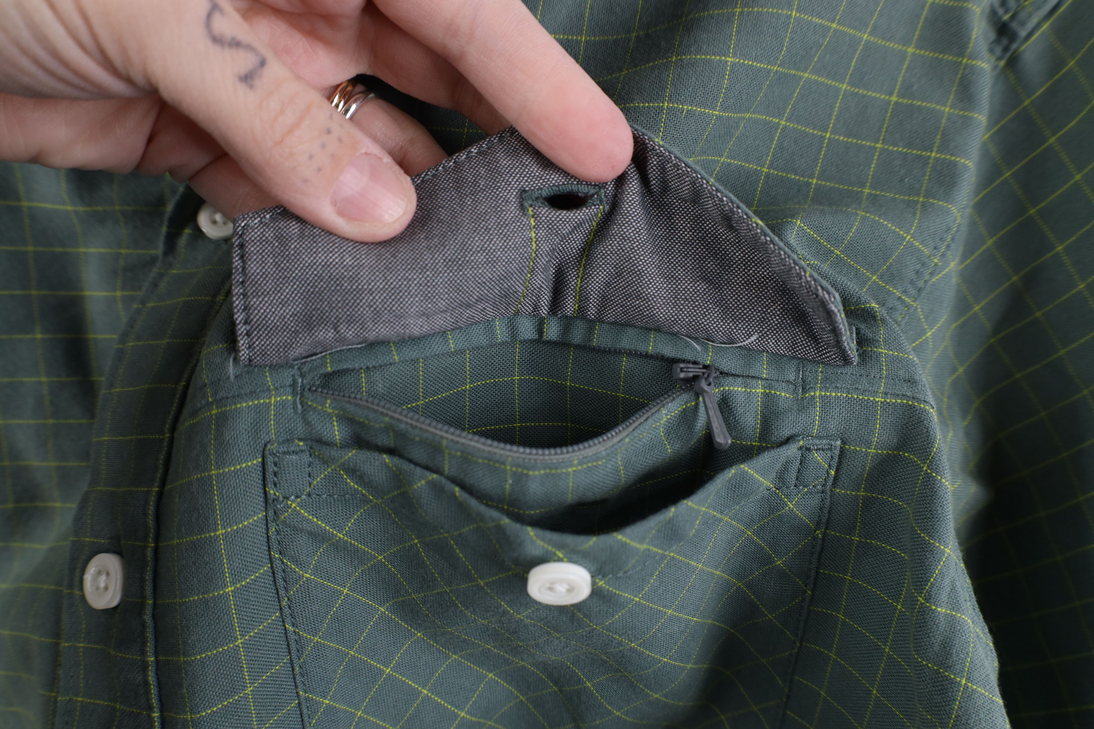 Mountain Hardwear Mountain Hardwear Short Sleeve Flannel Button Shirt Plaid Size US M / EU 48-50 / 2 - 6 Thumbnail