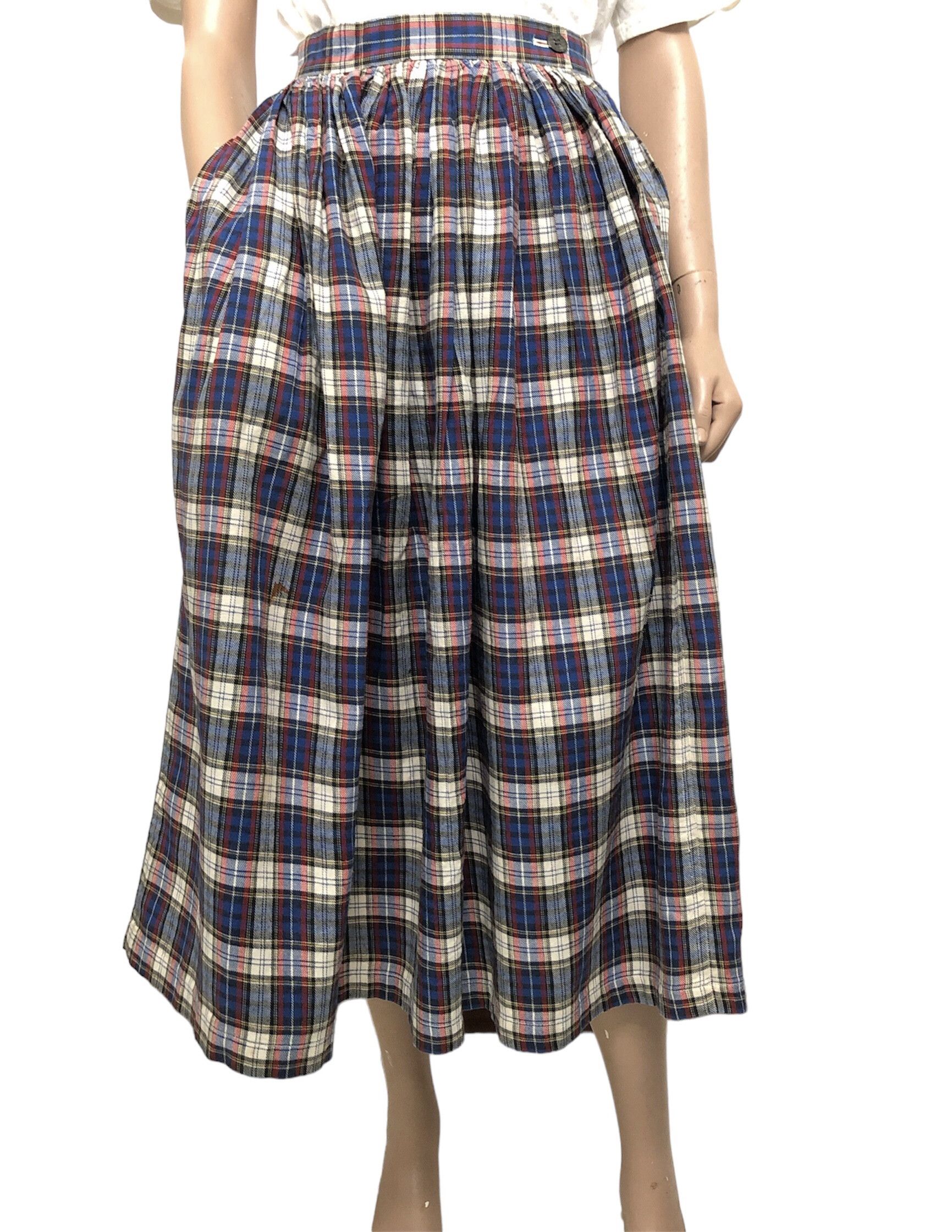 Designer × Issey Miyake × Vintage Vintage Designer Issey Miyake Pleated Skirts Size 26" / US 2 / IT 38 - 1 Thumbnail