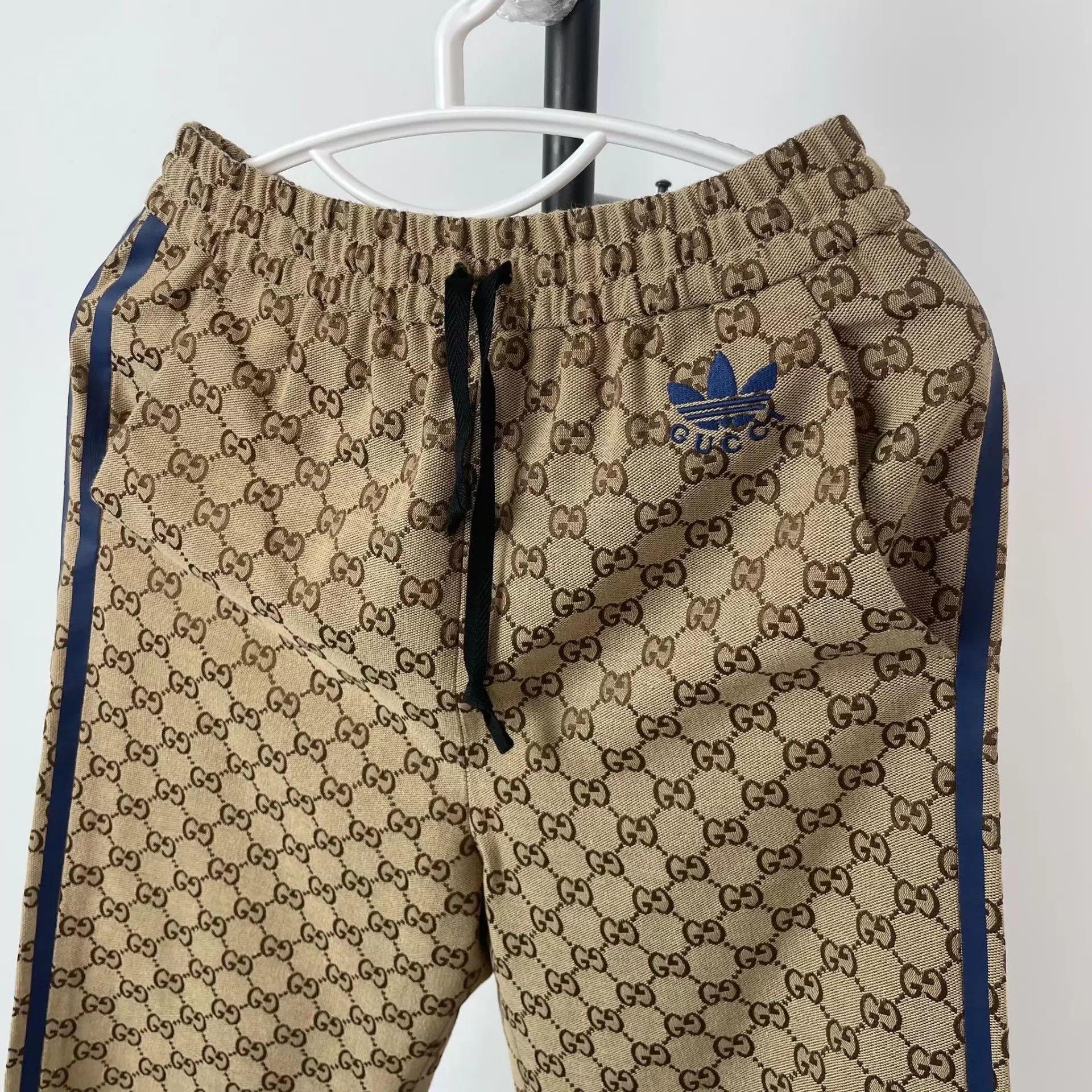 Gucci Gucci x Adidas GG Monogram All Over Print Sweatpants 36 Size 25" / US 0 / IT 36 - 9 Thumbnail