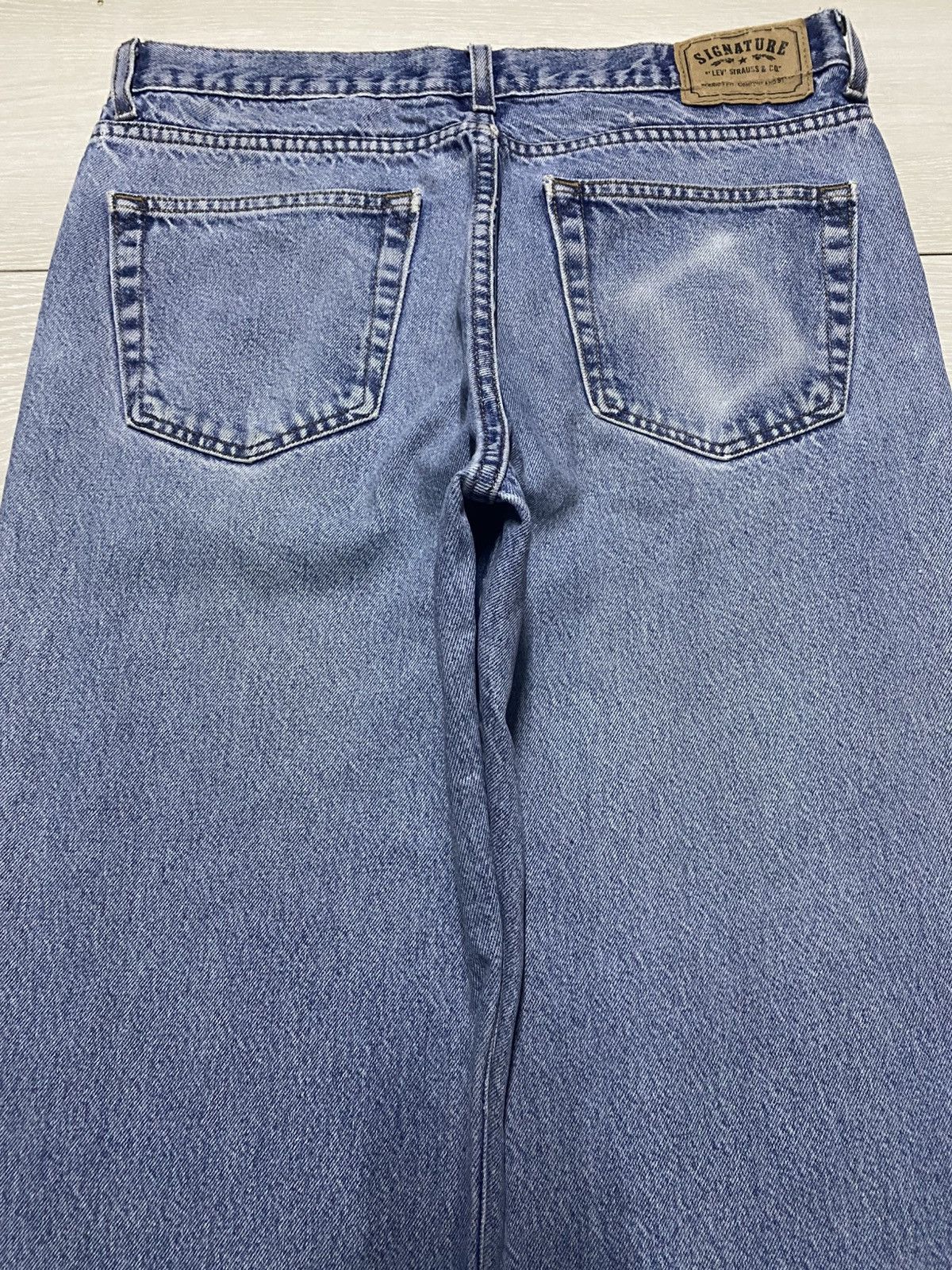 Levi's Vintage Levis Signature Faded Wash Distressed Loose Jeans Size US 34 / EU 50 - 4 Thumbnail