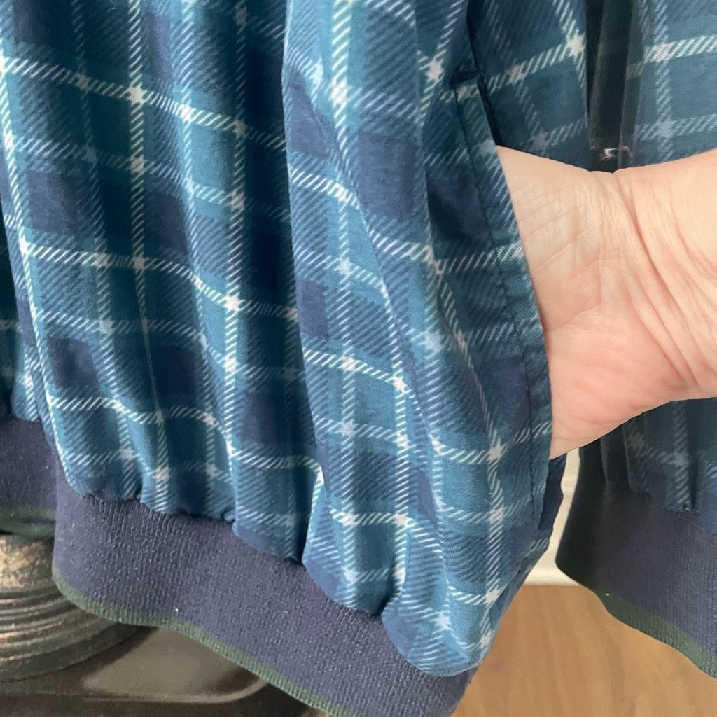Izod Vintage 90s Izod Plaid Golf Pullover Soft Shell Windbreaker Size US XL / EU 56 / 4 - 6 Thumbnail