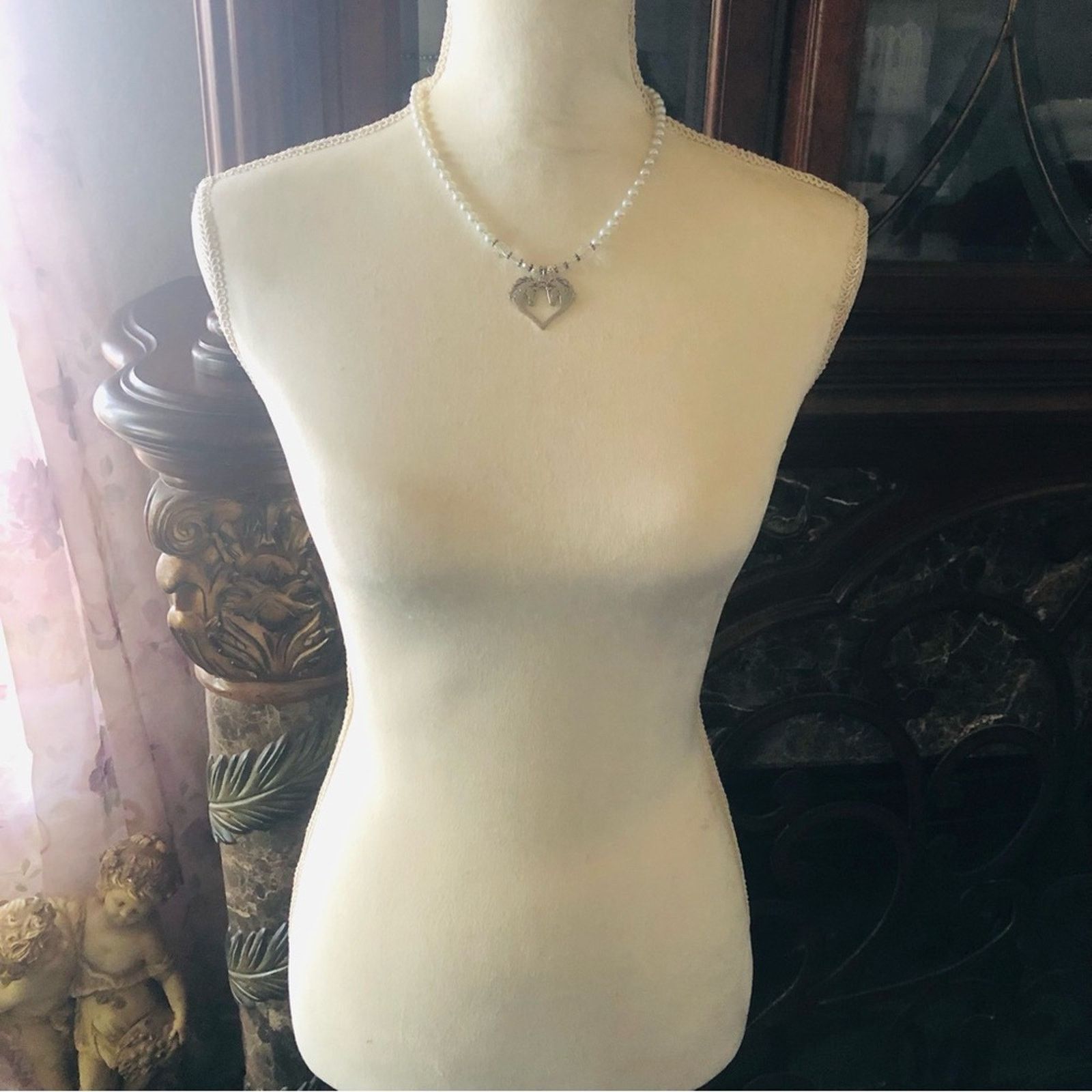 Handmade Handcrafted repurpose shiny silver horse love Pearl necklac Size ONE SIZE - 6 Thumbnail