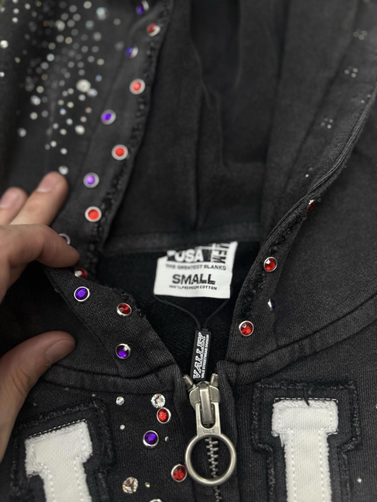 Vale Valley Hoodie Stone Zip Up Black Crystals Size Small (NEW) Size US S / EU 44-46 / 1 - 7 Thumbnail