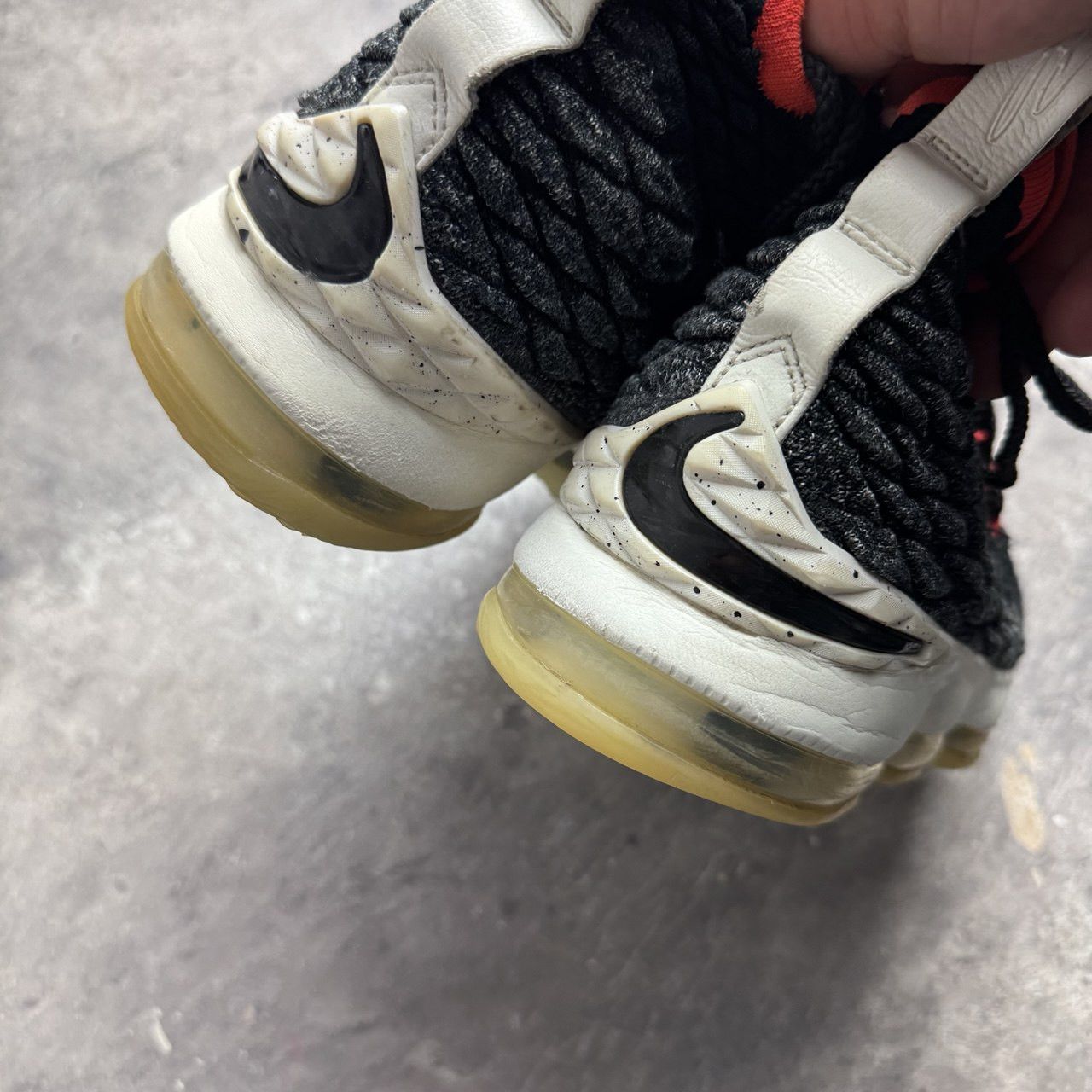 Nike Nike LeBron 15 Size US 7 / EU 40 - 4 Thumbnail