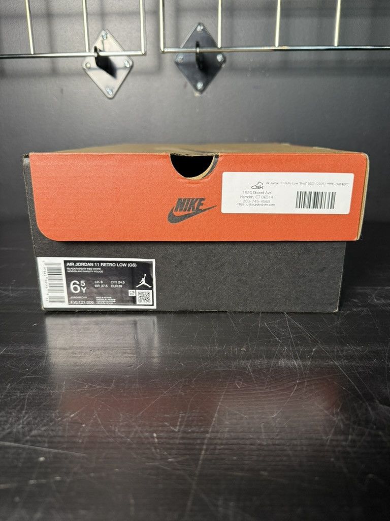 Jordan Brand Air Jordan 11 Retro Low "Bred" (GS) (2025) **PRE-OWNED** - Size 6.5 Size US 6.5 / EU 39-40 - 8 Thumbnail