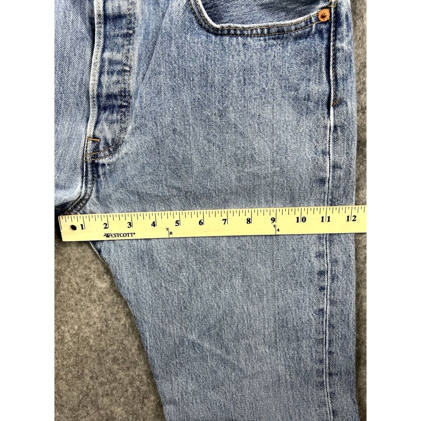 Levi's Levi's 501 Jeans Men's Regular Fit Straight Leg Light Wash 33x30 Button Fly Denim Blue Size US 33 - 7 Thumbnail