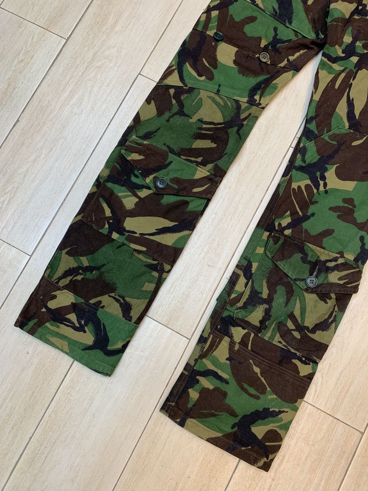 20471120 20471120 A/W2000-2001 PAPER Camo Pants Size US 29 - 13 Thumbnail