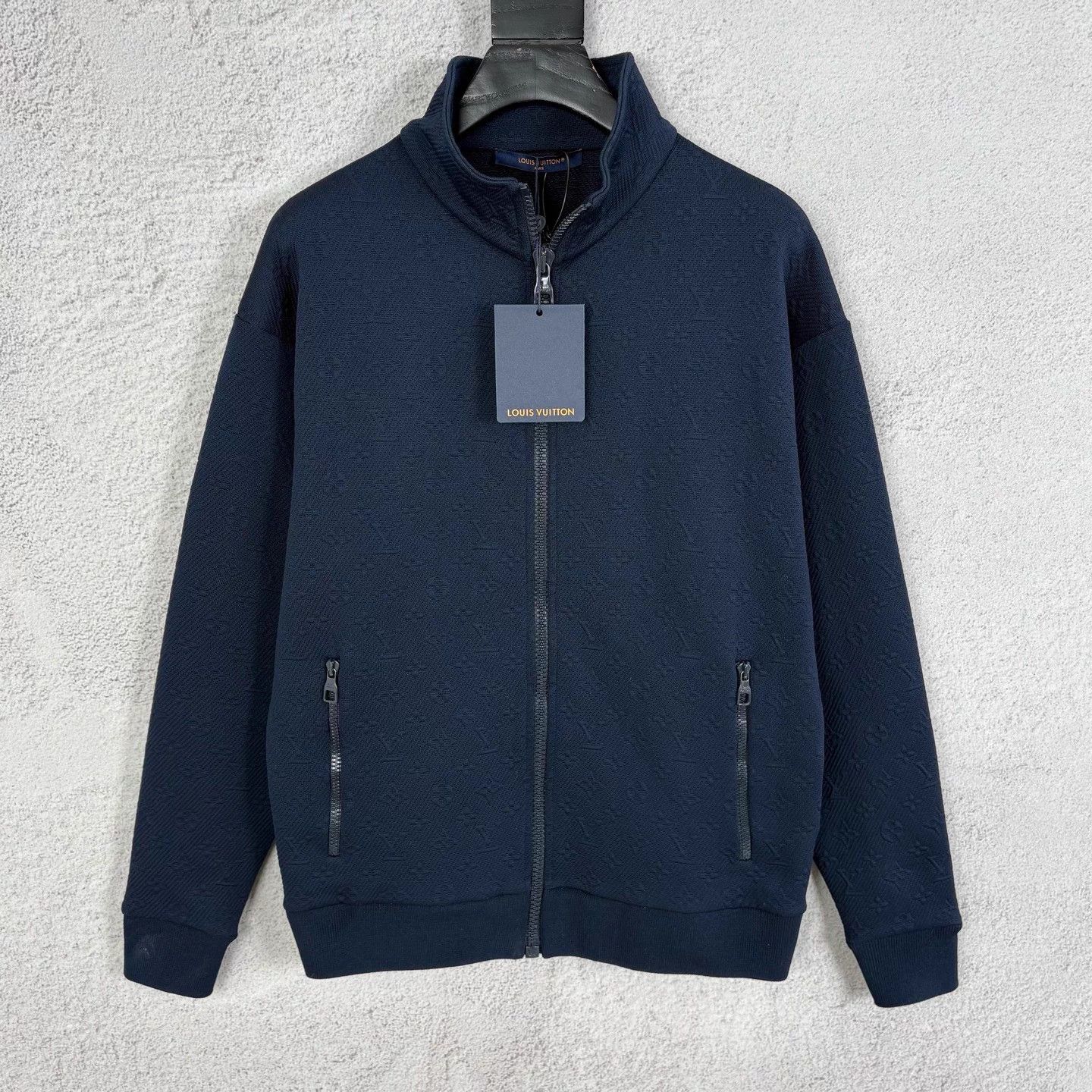 Louis Vuitton LV standcollar embossed zip blue solid long jacket S Size US S / EU 44-46 / 1 - 1 Thumbnail