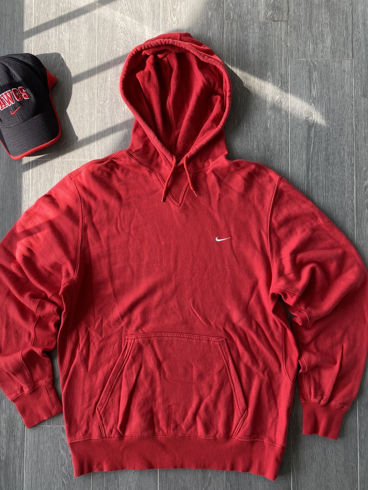 Nike × Vintage Vintage Y2K Red Nike Essential Swoosh Hoodie🍒 Size US L / EU 52-54 / 3 - 2 Thumbnail