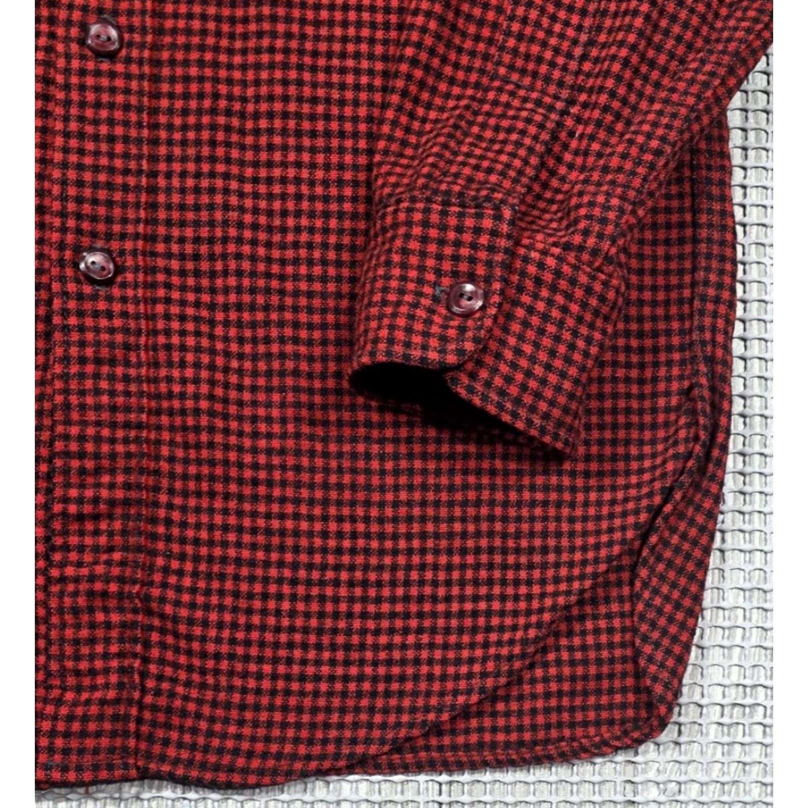 Vintage VINTAGE Woolrich Wool Shirt Mens Long Sleeve M Flannel Red Black Plaid Button Up USA Size US M / EU 48-50 / 2 - 4 Thumbnail