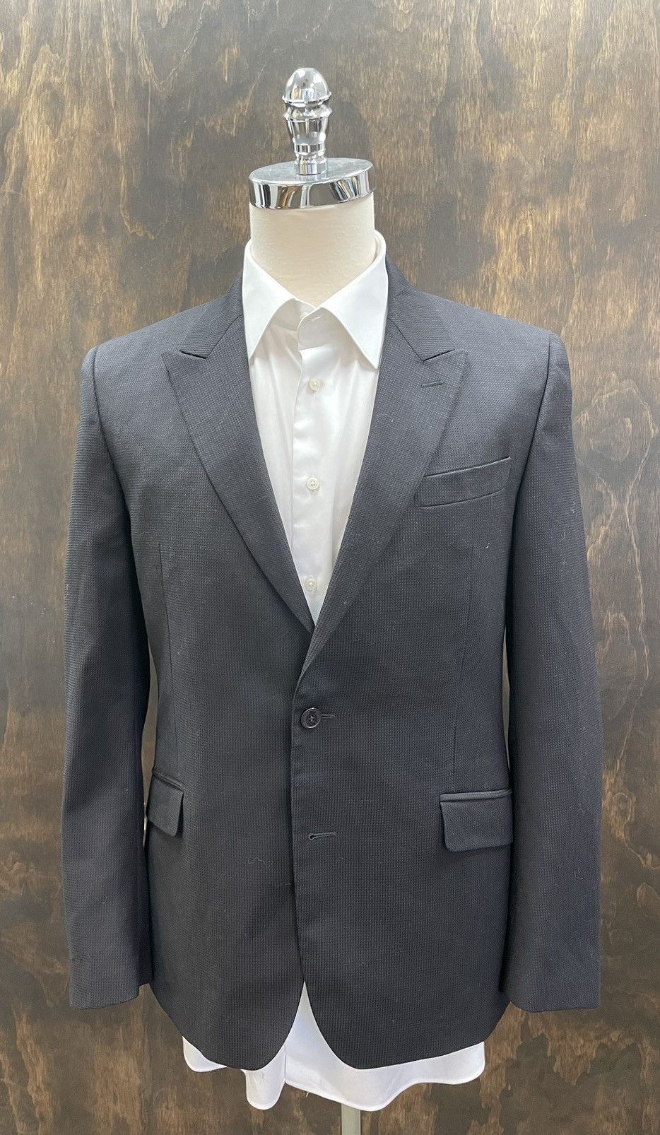 Versace Textured Peak Lapel 2-Button Suit Size 42R - 2 Thumbnail