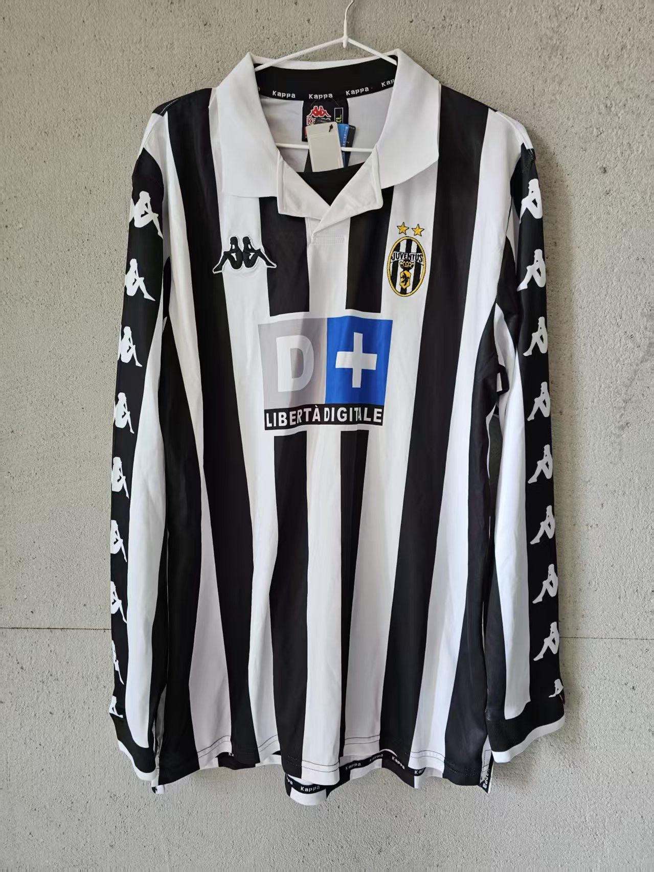 Other #21 Zidane Jersey 1999 2000 Juventus Home Size US XL / EU 56 / 4 - 2 Thumbnail