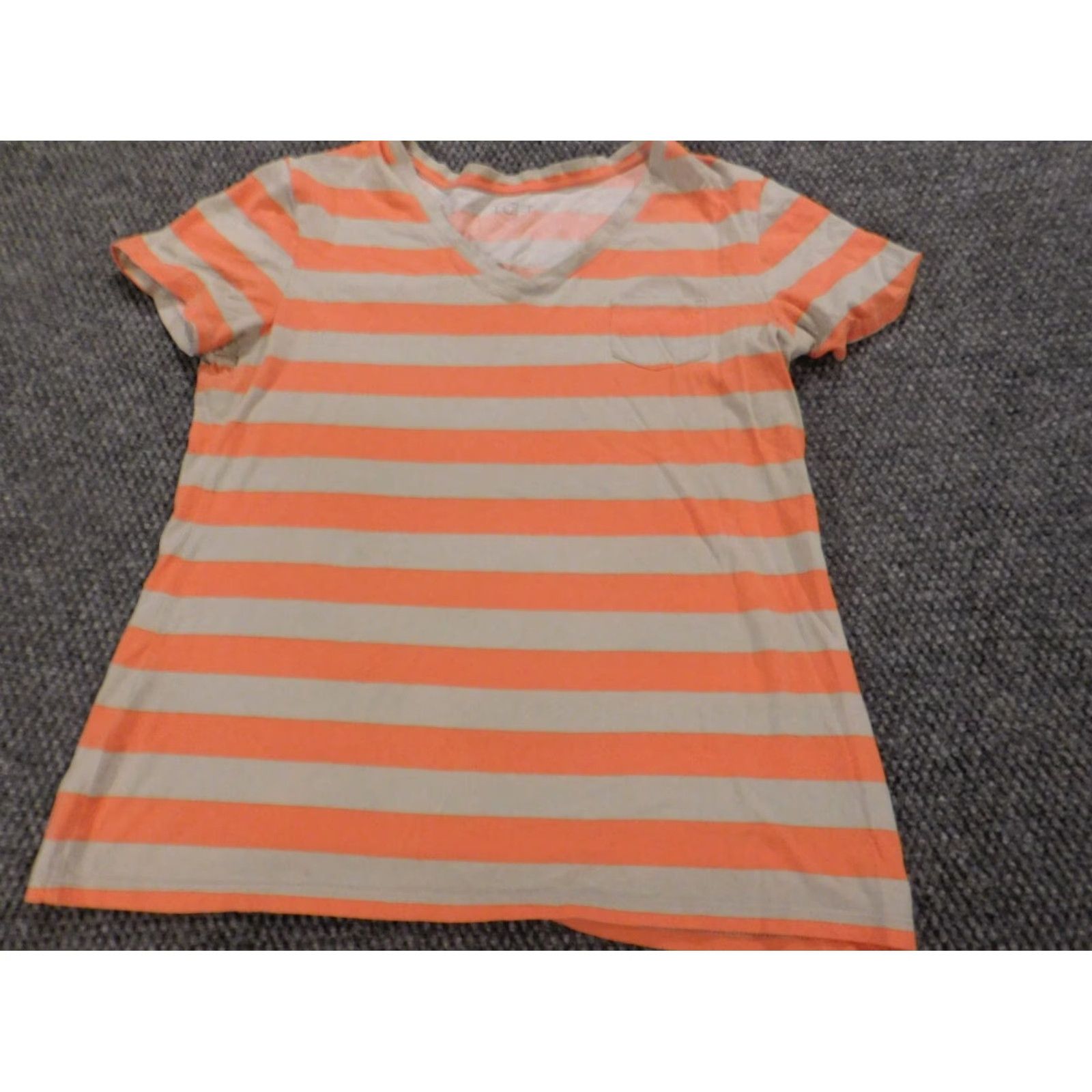 Ann Taylor Ann Taylor Loft Blouse Shirt Womens M Gray Striped Crew Neck Pullover Casual Short Sleeve Button Oxygen? (Note: Please verify) Size M / US 6-8 / IT 42-44 - 3 Thumbnail