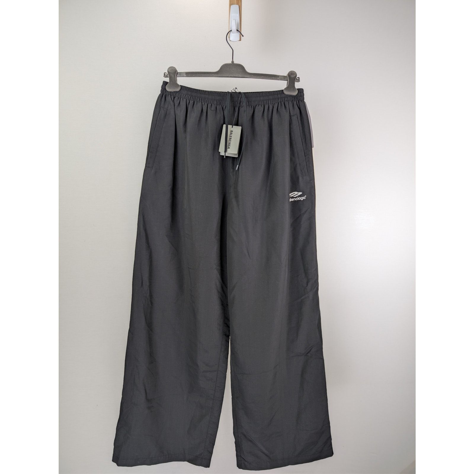 Balenciaga o1rshd1 Nylon Medium Fit Tracksuit Sweatpants Trousers Black Size US 36 / EU 52 - 1 Thumbnail
