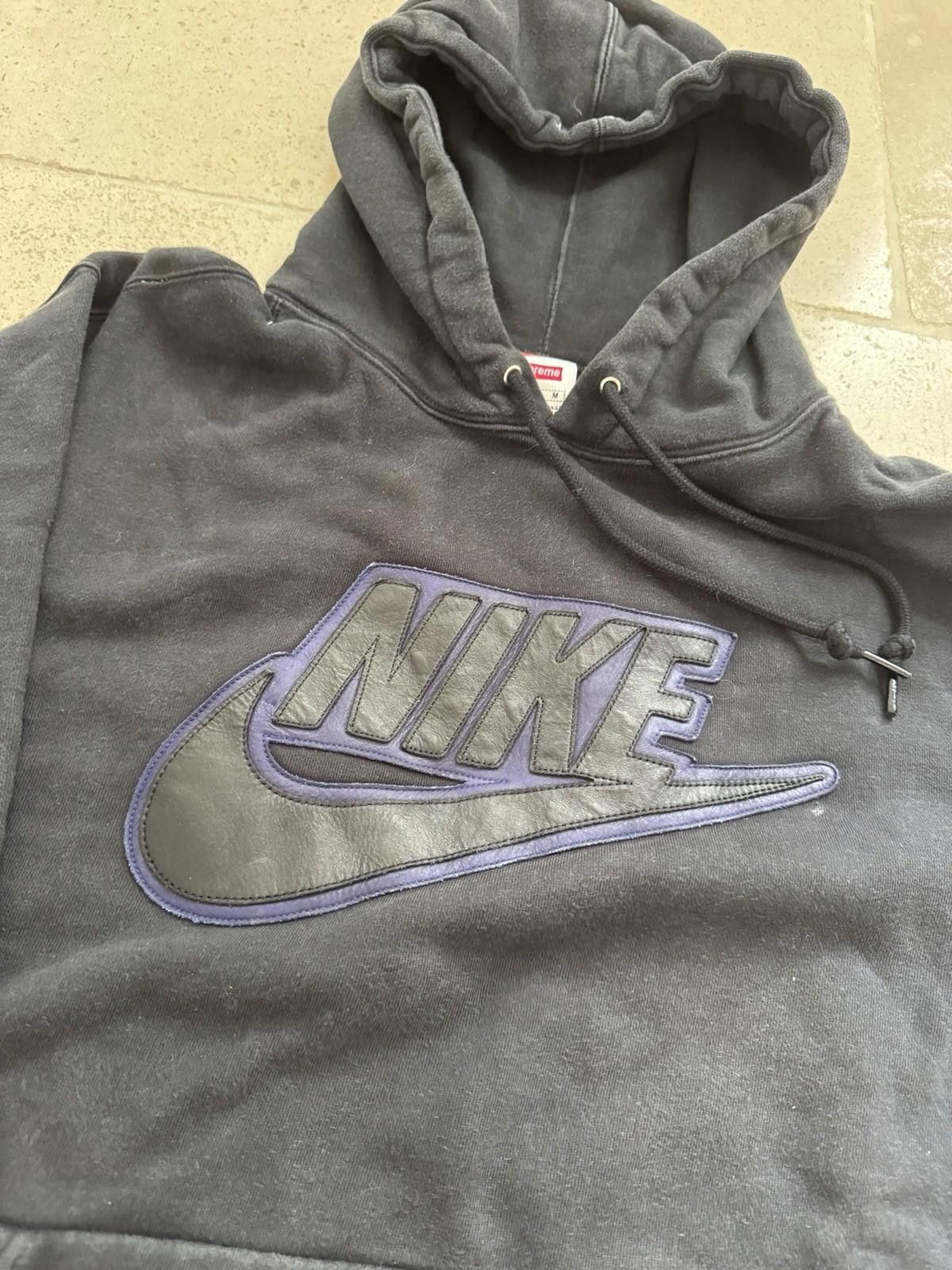 Supreme Supreme Nike Leather Applique Hooded Sweatshirt Medium Size US M / EU 48-50 / 2 - 2 Thumbnail