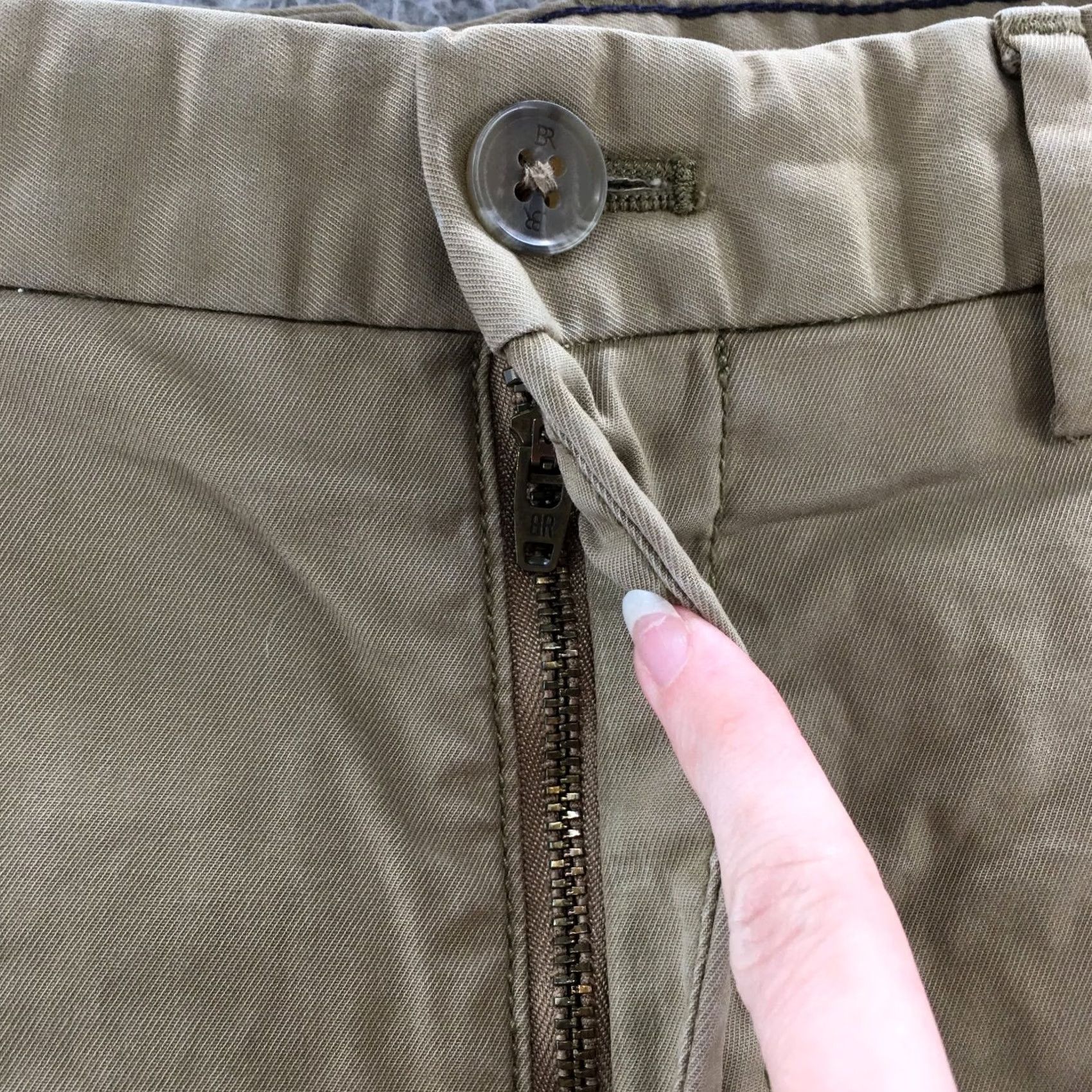 Banana Republic Banana Republic Athletic Fit Chino Pants Mens 31x30 Brown Casual Size US 31 - 3 Thumbnail