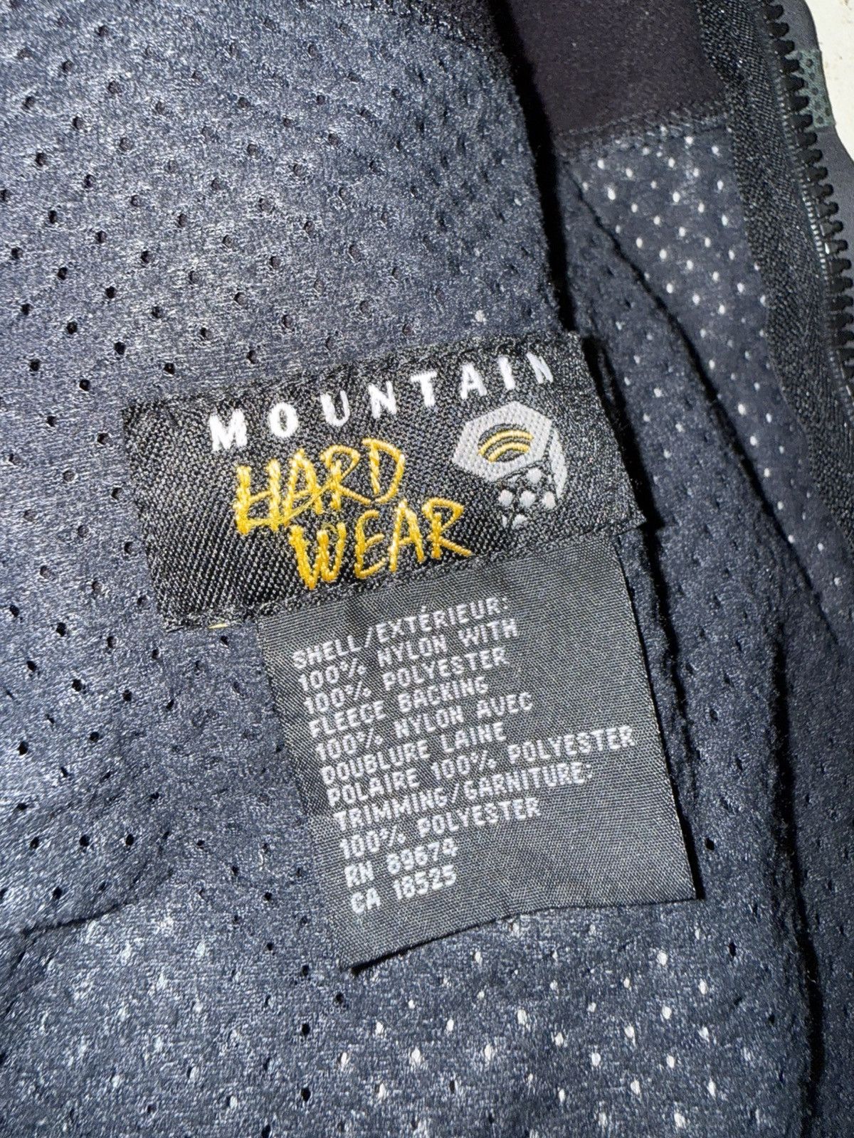 Mountain Hardwear Vintage Mountain Hardwear Conduit Softshell Zip Up Jacket L Size US L / EU 52-54 / 3 - 9 Thumbnail