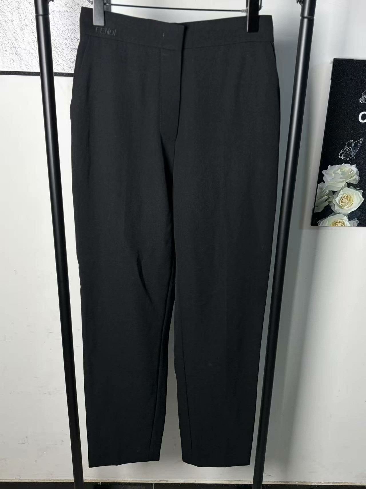 Fendi Fendi Retro Embroidered White Casual Pants 32 Men Size US 32 / EU 48 - 1 Thumbnail