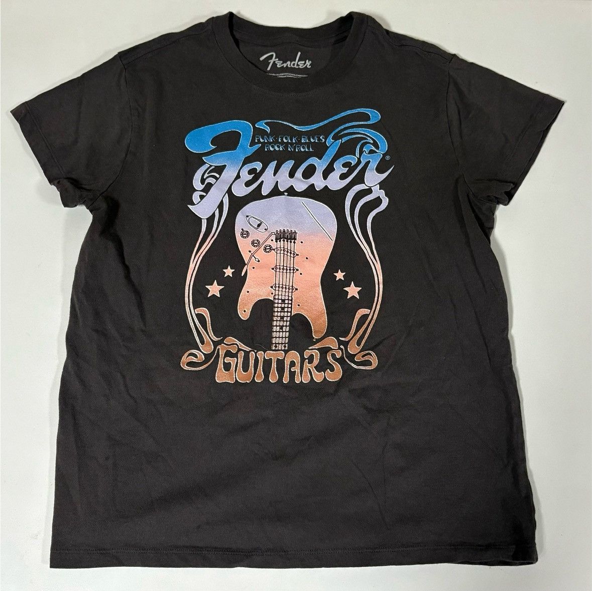 Fender Gray Grey ‘Fender’ Guitars Graphic T-Shirt Top Tee Size S 💜💙 Size US S / EU 44-46 / 1 - 1 Thumbnail
