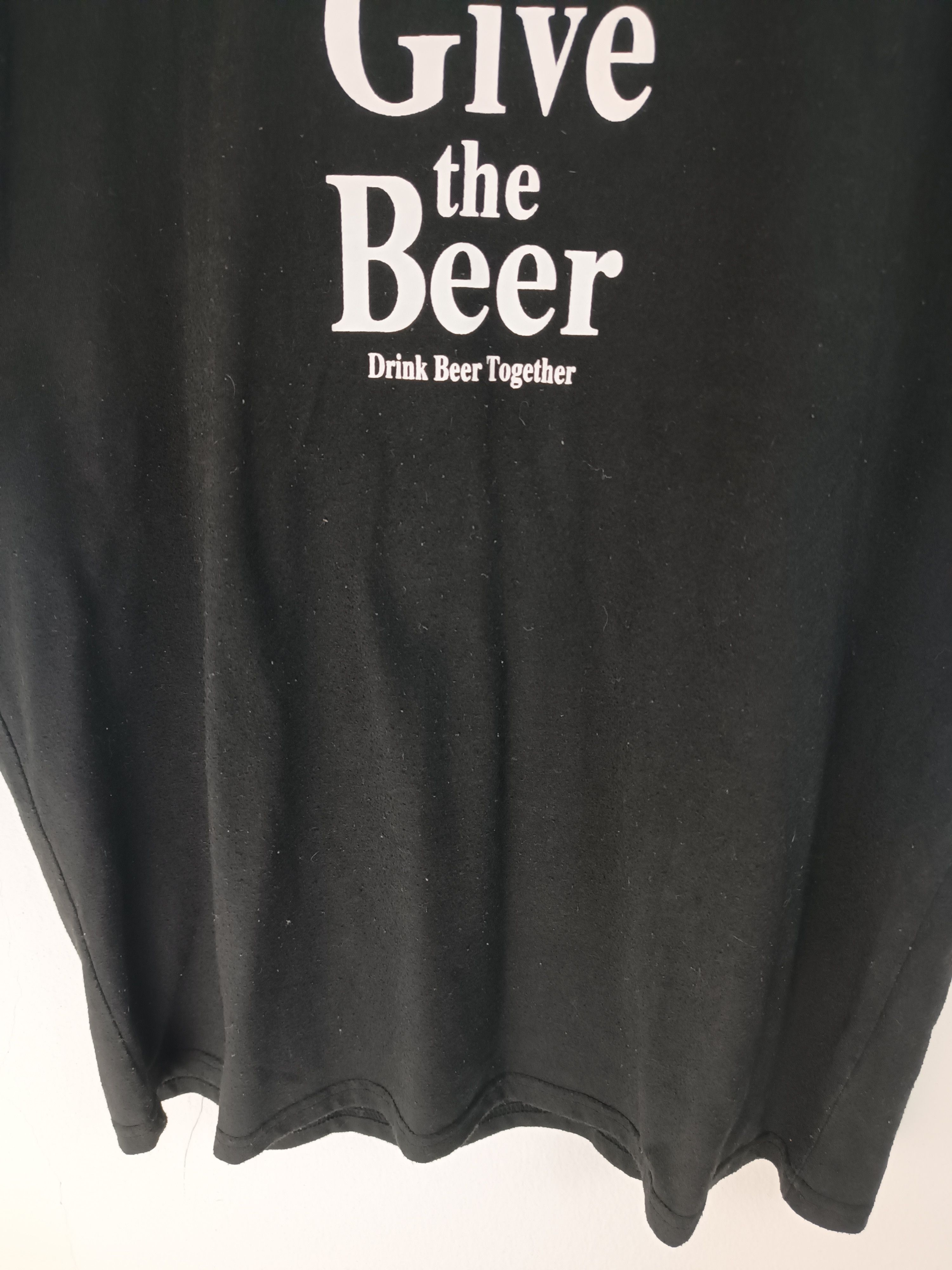 Vintage VINTAGE GIVE THE BEER FUNNY HUMOR ADULT TEE Size US M / EU 48-50 / 2 - 15 Thumbnail