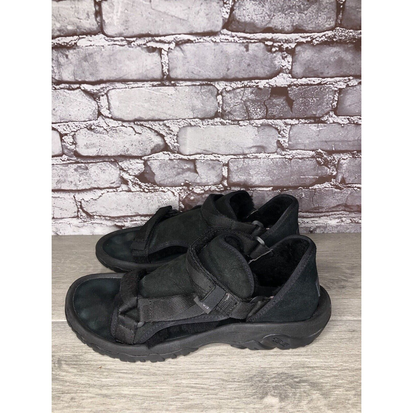 Ugg TEVA UGG COLLAB Black SHEEPSKIN Suede Strappy Outdoor Sandal Size US 10 / EU 43 - 14 Thumbnail