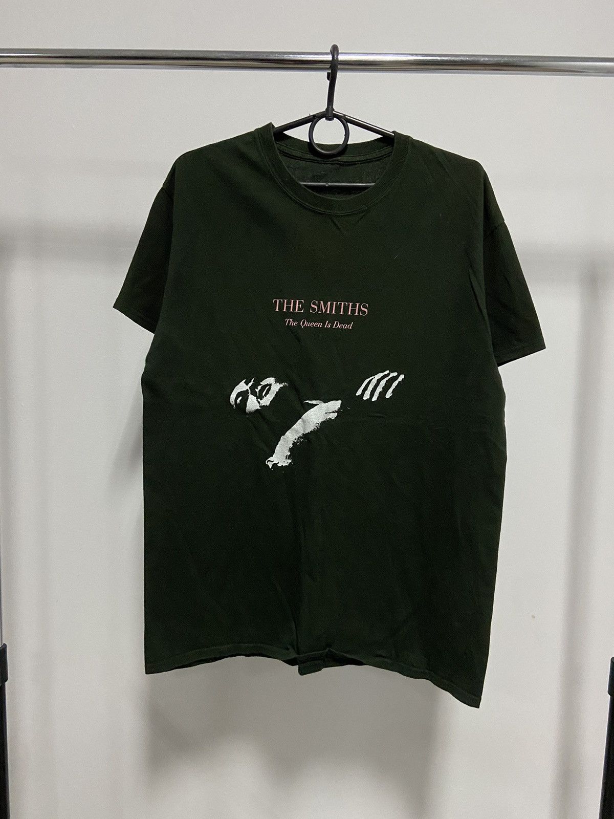 Band Tees × The Smiths × Vintage The smiths the queen is dead big print t shirt rock band Size US M / EU 48-50 / 2 - 1 Thumbnail