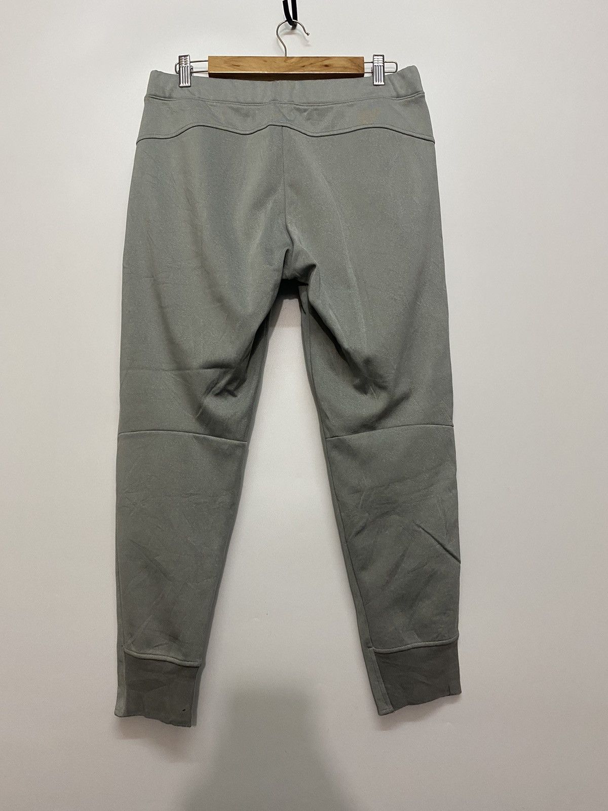 Japanese Brand × Uniqlo Uniqlo Jogger Activewear Outdoor Pants Sz L Like New Size US 32 / EU 48 - 2 Thumbnail