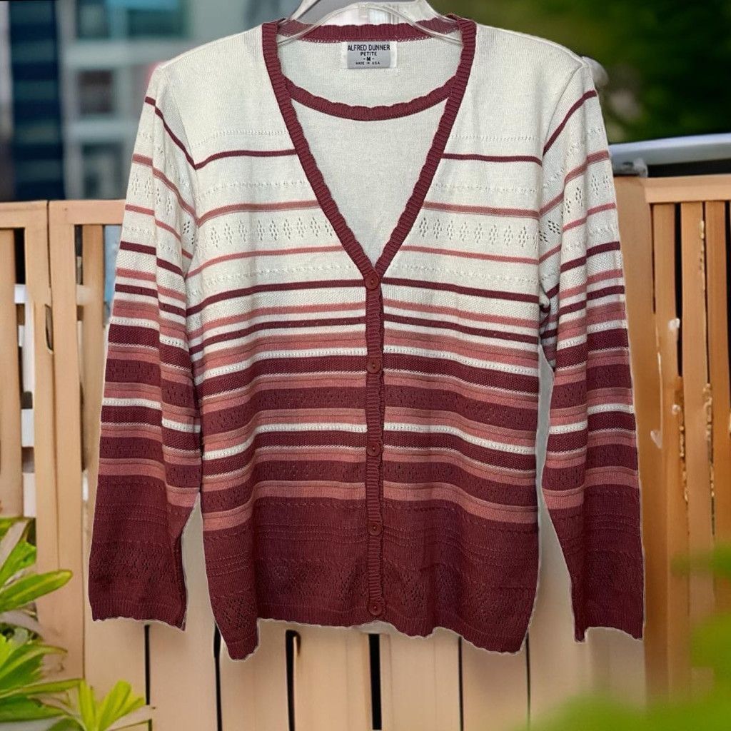 Vintage Vtg 80s USA Alfred Dunner Faux Cardigan Sweater Set Sz M Size M / US 6-8 / IT 42-44 - 1 Thumbnail