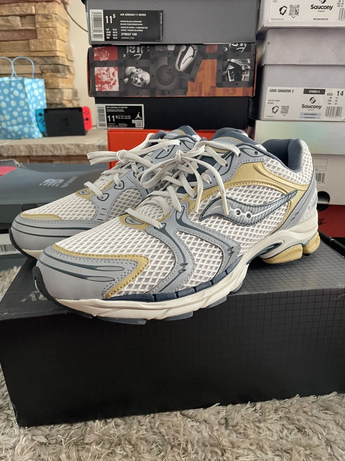 Saucony Saucony Progrid Triumph 4 ‘Fabricated Future’ Size US 14 / EU 47 - 1 Thumbnail