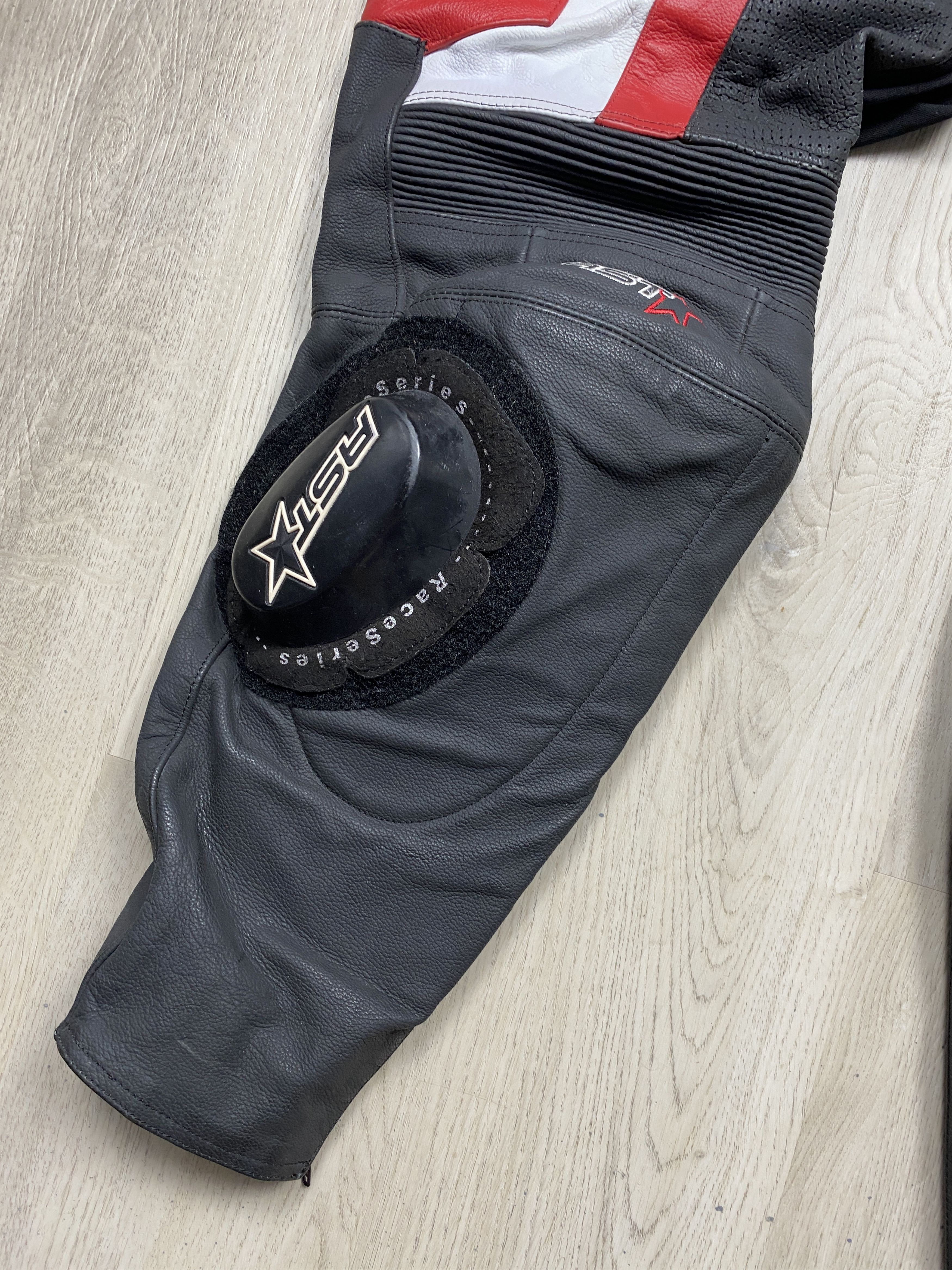 Genuine Leather RST Moto Leather Jacket + Pants Racing Suit Overall Size US M / EU 48-50 / 2 - 19 Thumbnail