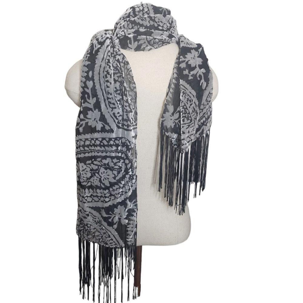 Designer CT829 Style & Co White & Black Fringed Wrap Size ONE SIZE - 3 Thumbnail