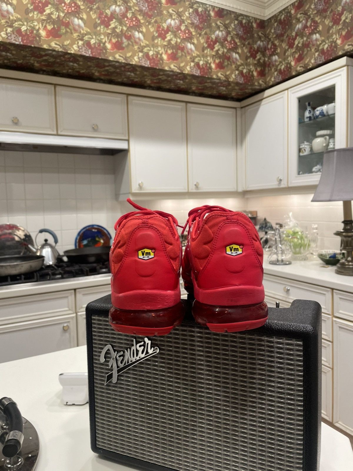Nike Nike Vapormax Triple Red size 12.5 Size US 12.5 / EU 45-46 - 3 Thumbnail