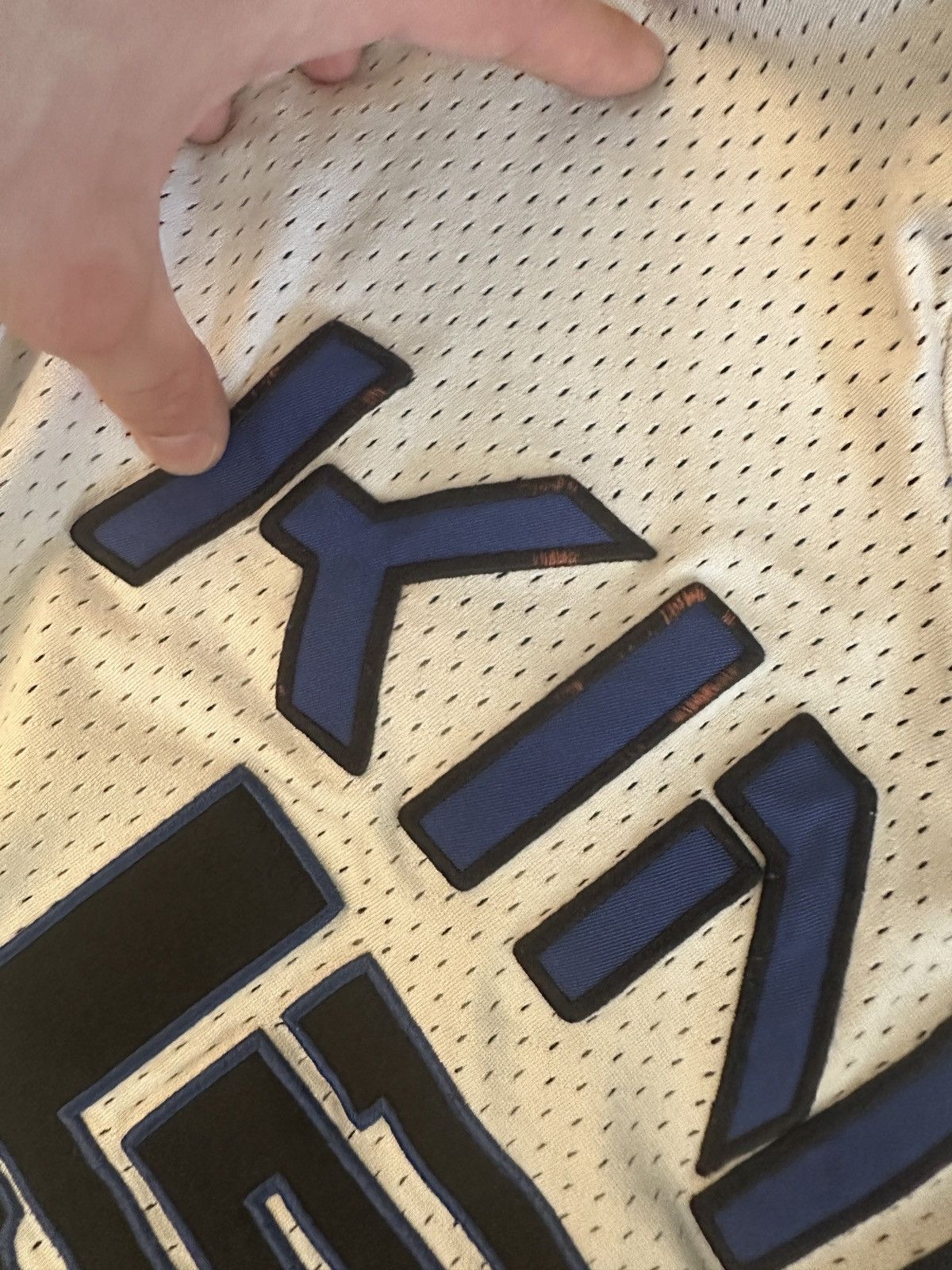 Nike Vintage NBA nike air lebron james team jersey kings size L Size US L / EU 52-54 / 3 - 7 Thumbnail