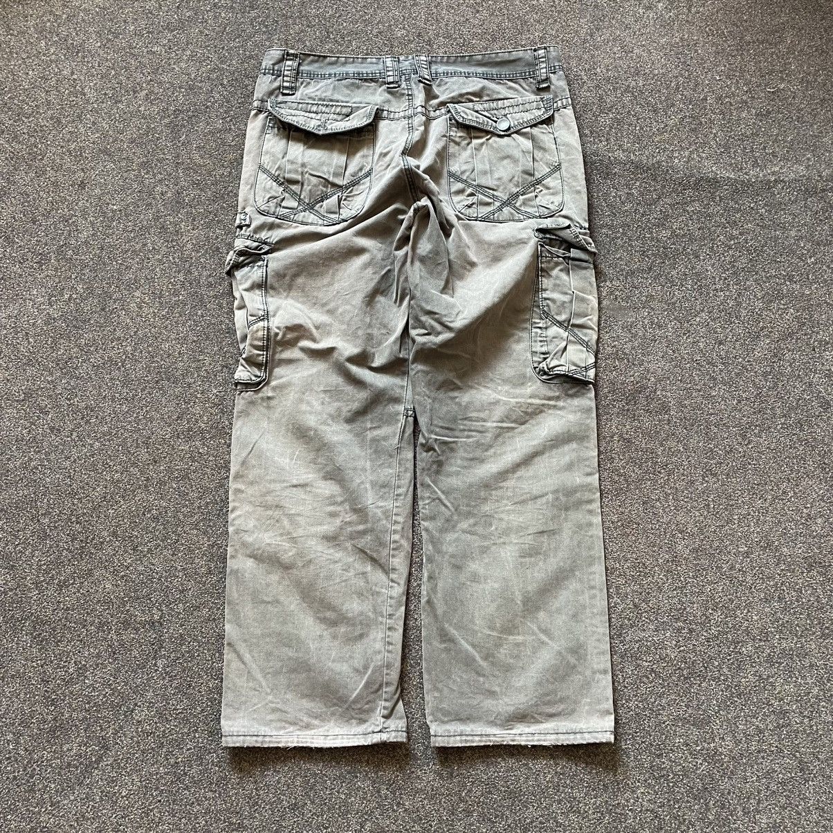 Vintage Vintage Y2K Baggy Cargo Pants Distressed Workwear Tan 36 Size US 36 / EU 52 - 2 Thumbnail