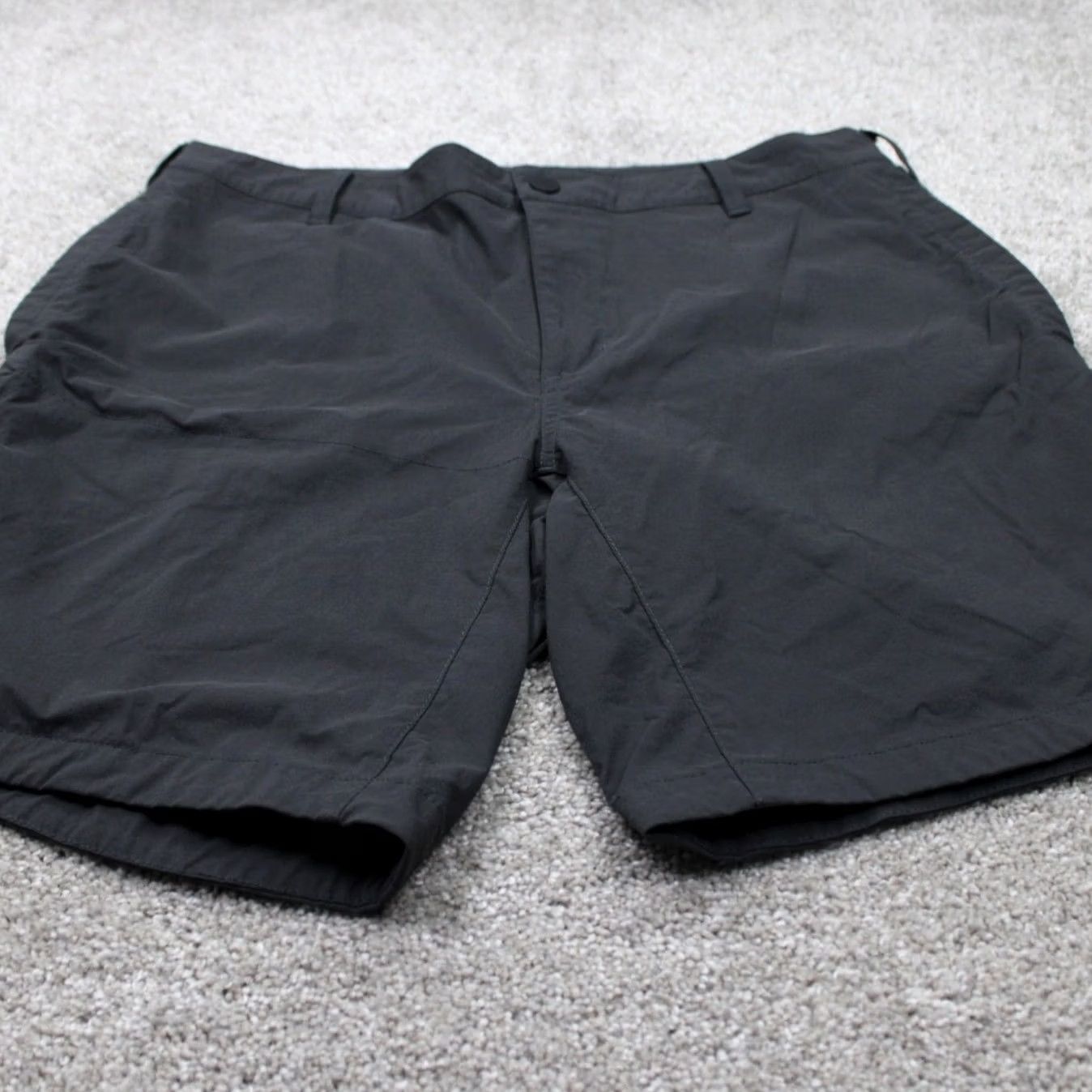 The North Face The North Face Cargo Shorts Men 36 Black Nylon Stretch 9" Inseam Flat Front Front 9in Inseam Size US 36 / EU 52 - 2 Thumbnail