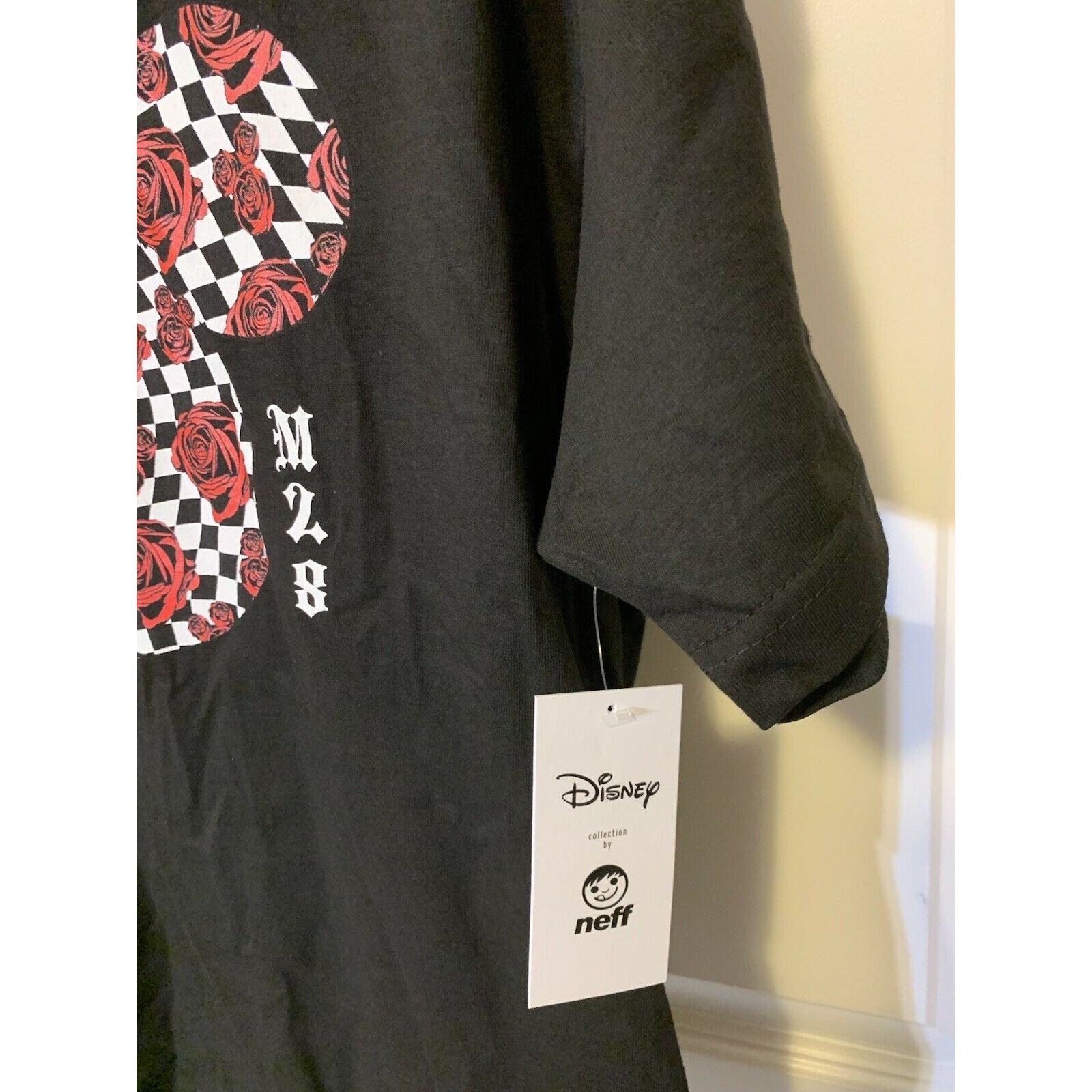 Disney RARE NEFF DISNEY Roses M28 Men’s Sz M MICKEY MOUSE Size US M / EU 48-50 / 2 - 5 Thumbnail