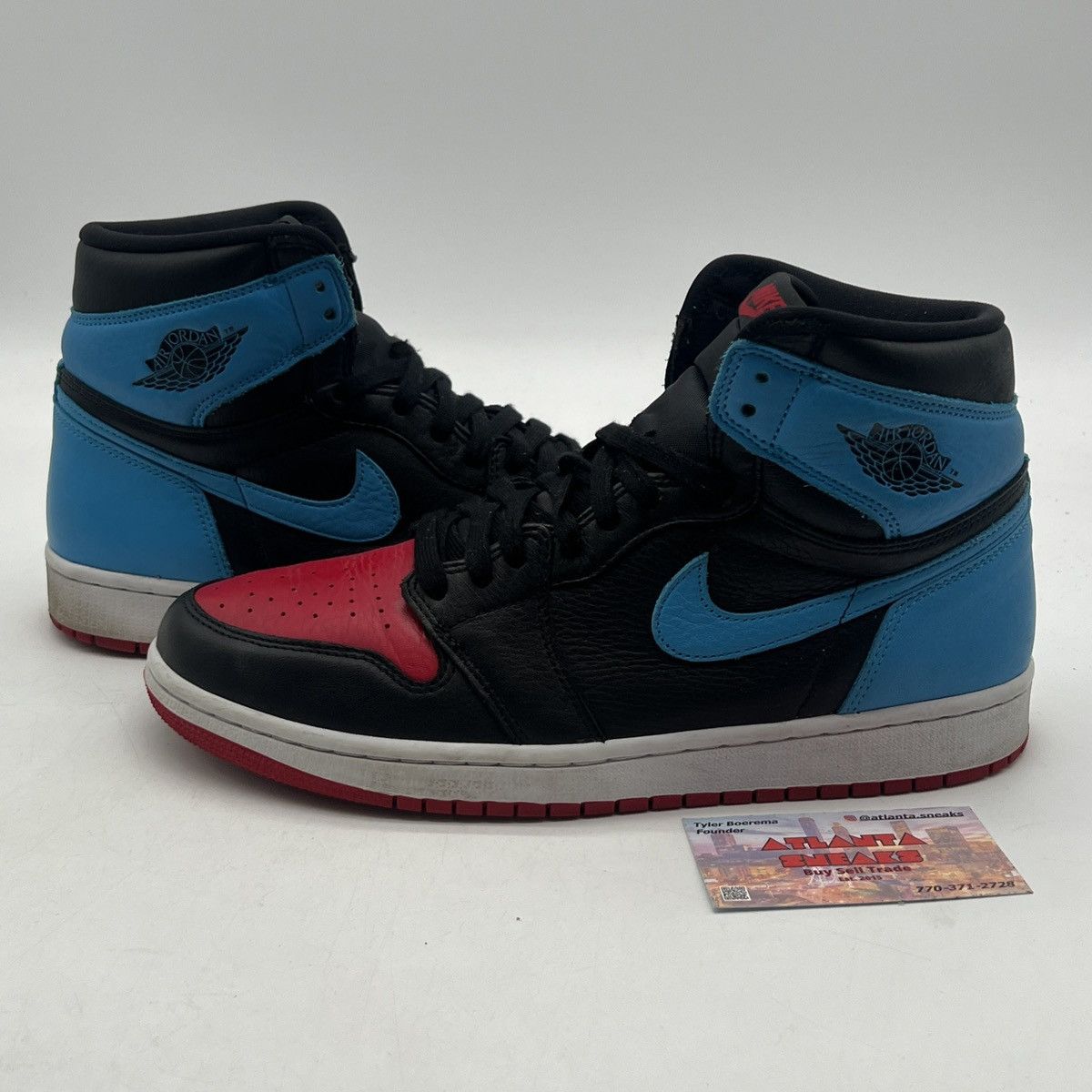 Nike Wmns air Jordan 1 high nc to chi Size US 11 / EU 44 - 1 Thumbnail