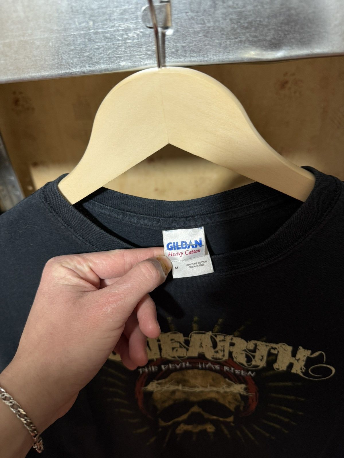 Band Tees × Vintage Vintage 2006 Unearth The Devil Has Risen Rock Band T-Shirt Size US M / EU 48-50 / 2 - 4 Thumbnail